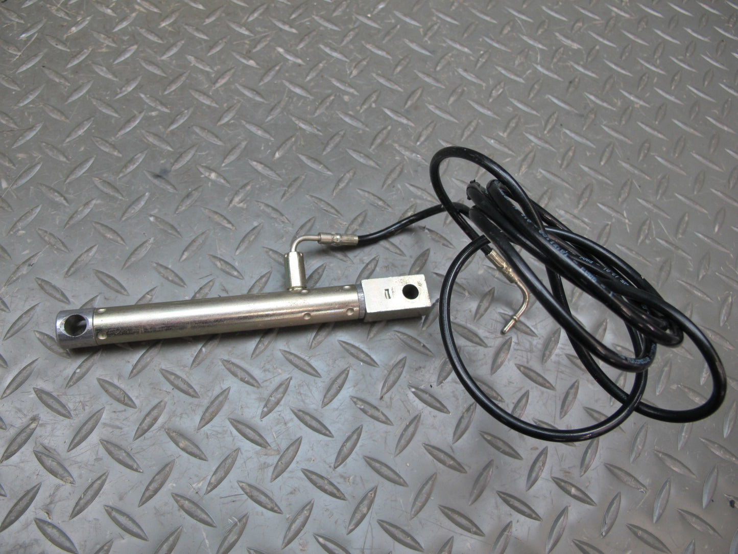 03-12 Mercedes R230 Sl-class Convertible Left TOP Roof Cylinder w Cable OEM