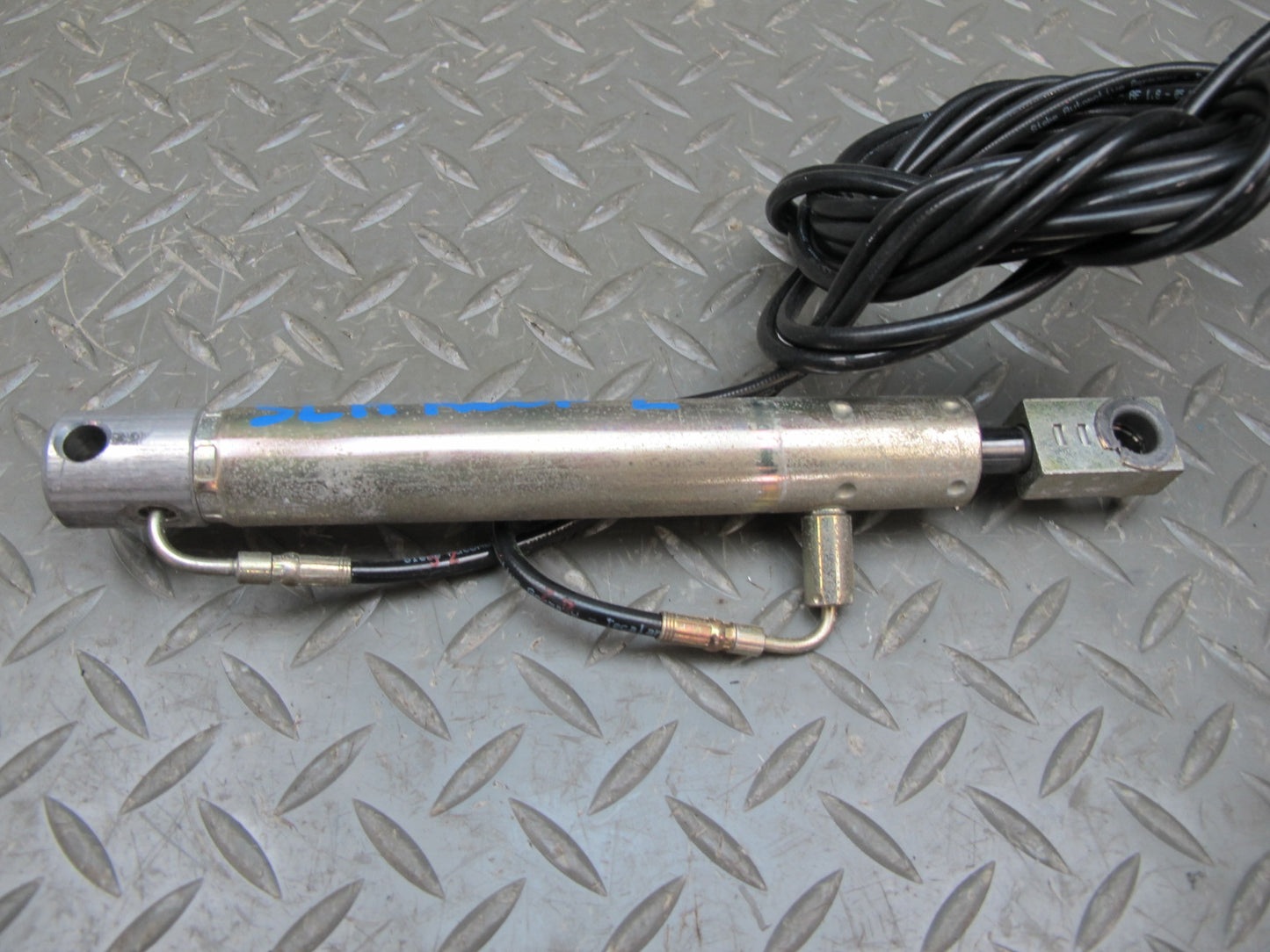 03-12 Mercedes R230 Sl-class Convertible Left TOP Roof Cylinder w Cable OEM
