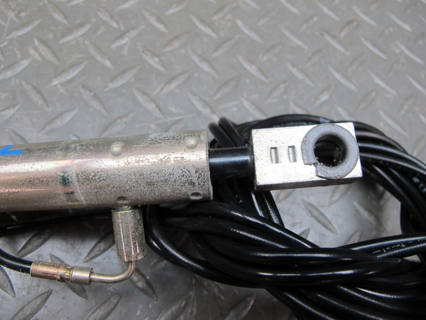 03-12 Mercedes R230 Sl-class Convertible Left TOP Roof Cylinder w Cable OEM