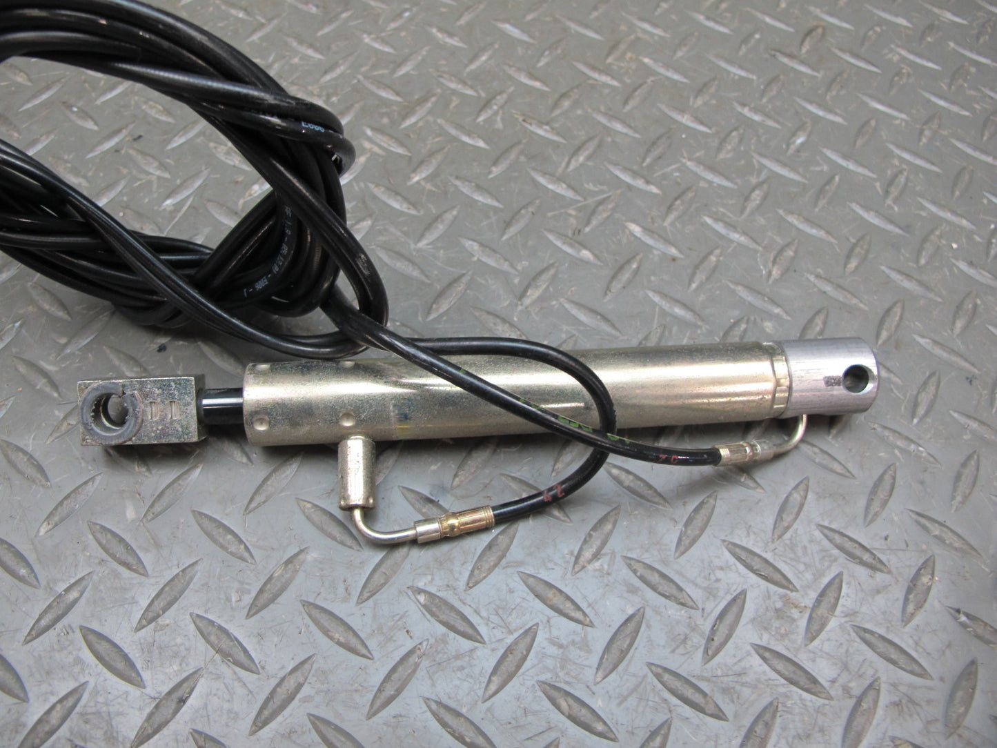 03-12 Mercedes R230 Sl-class Convertible Left TOP Roof Cylinder w Cable OEM