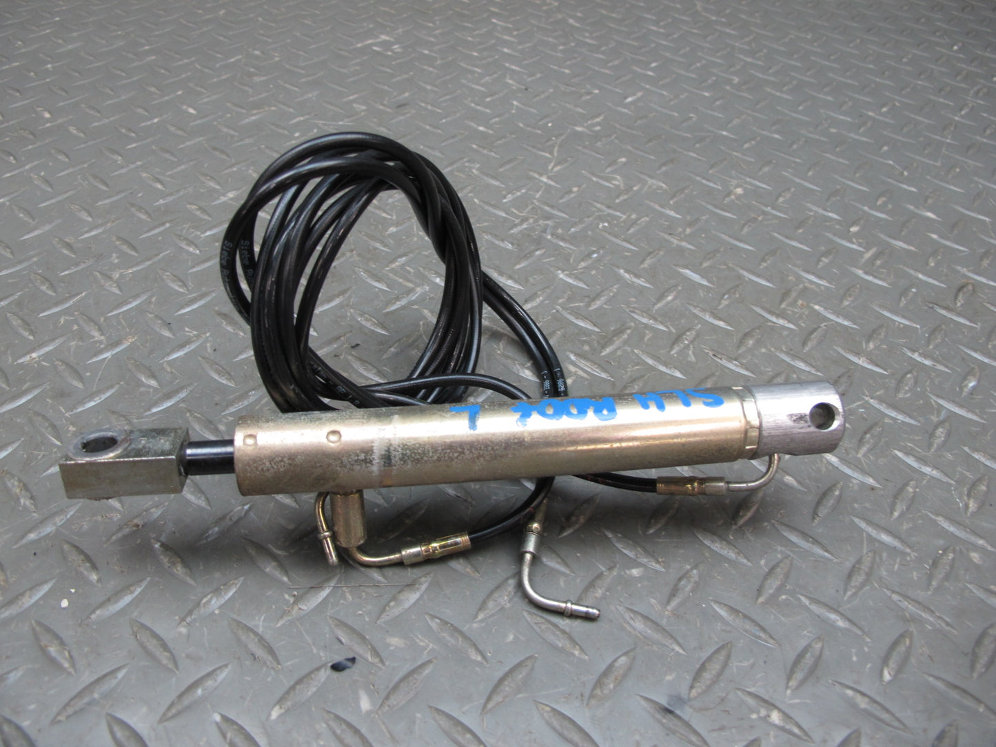 03-12 Mercedes R230 Sl-class Convertible Left TOP Roof Cylinder w Cable OEM