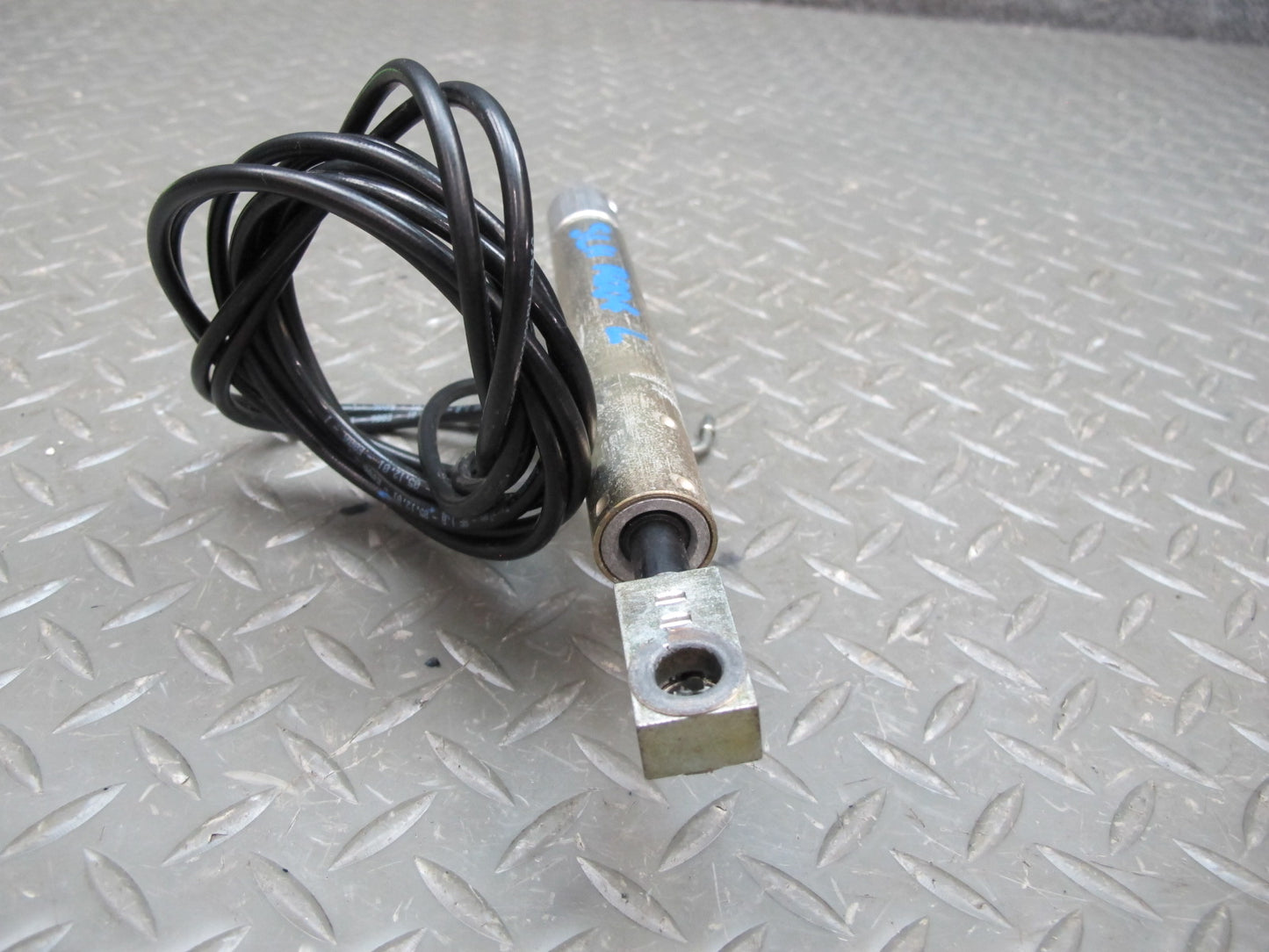 03-12 Mercedes R230 Sl-class Convertible Left TOP Roof Cylinder w Cable OEM