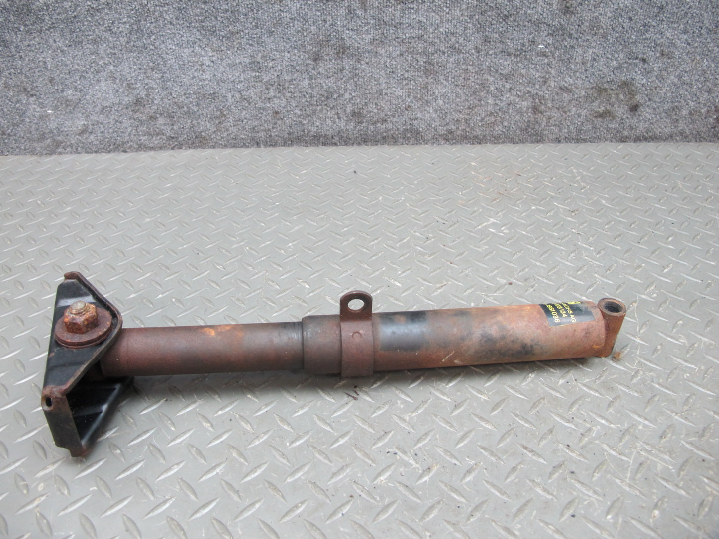 78-87 BMW E24 Set of 2 Front Bumper Left & Right Impact Shock Absorber OEM