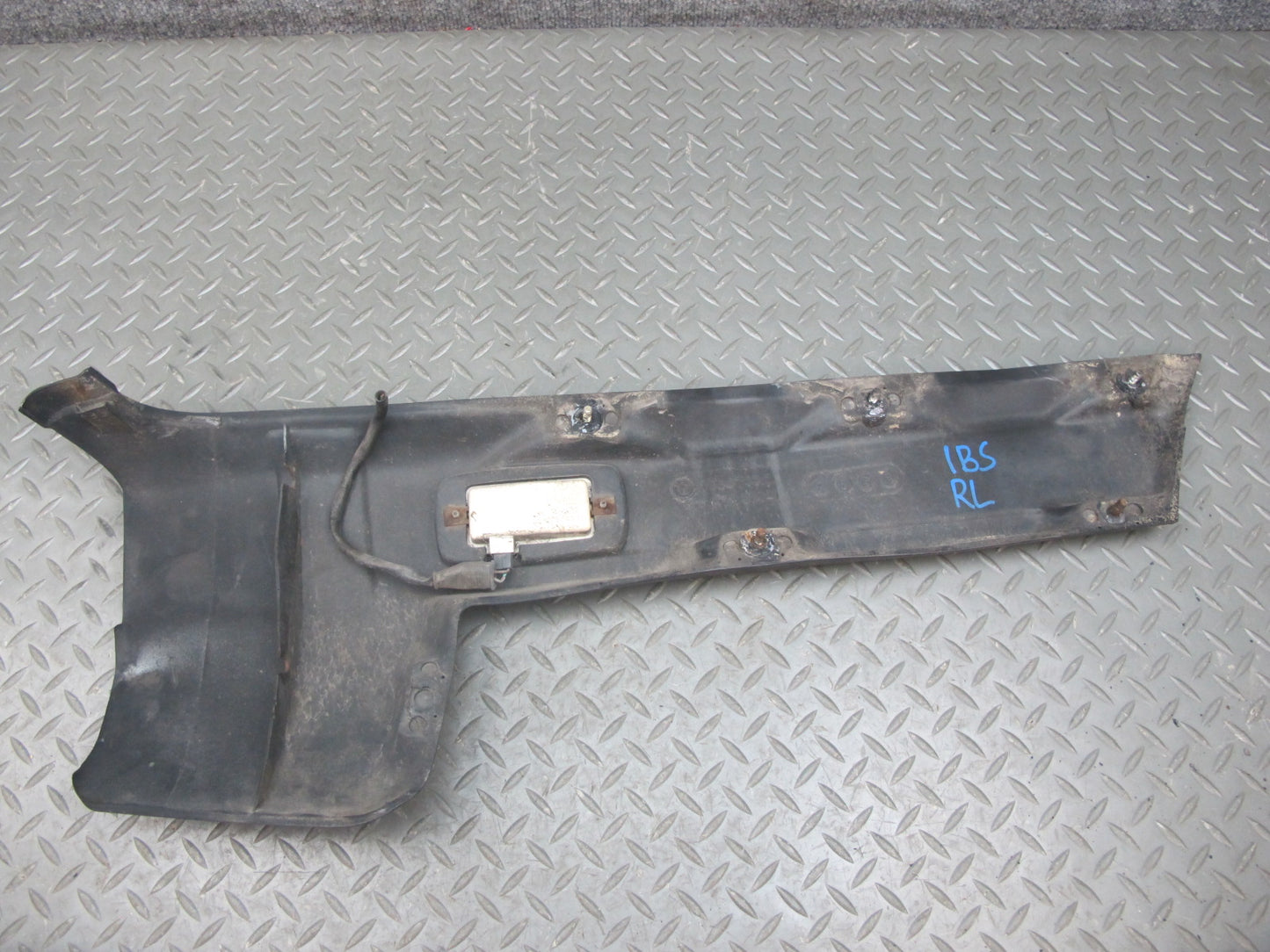 78-87 BMW E24 Set of 2 Rear Bumper Left & Right Side Trim Cover Panel OEM