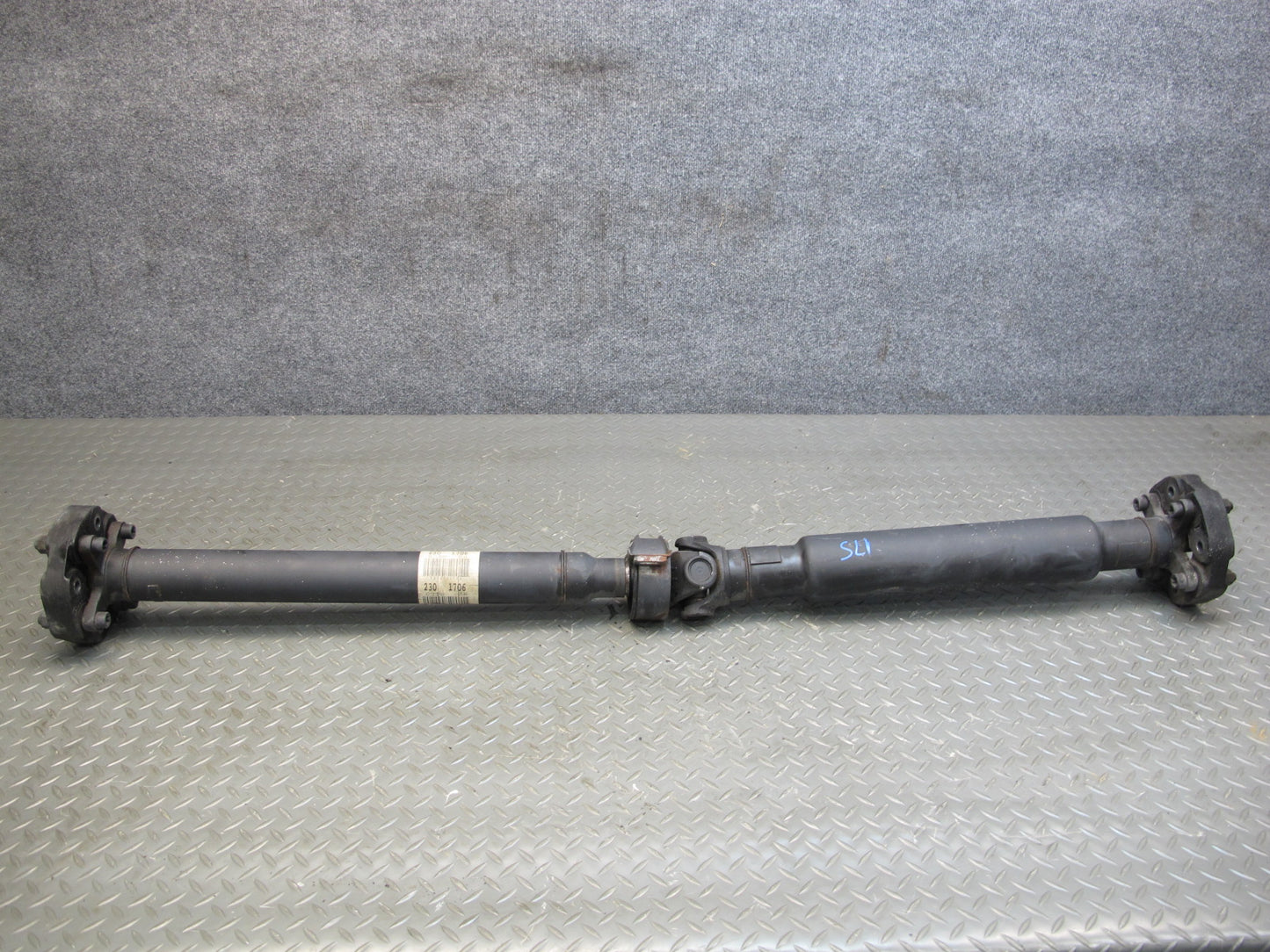 04-06 Mercedes R230 SL600 722.6 A/T Rear Driveshaft Drive Shaft 2304101706 OEM