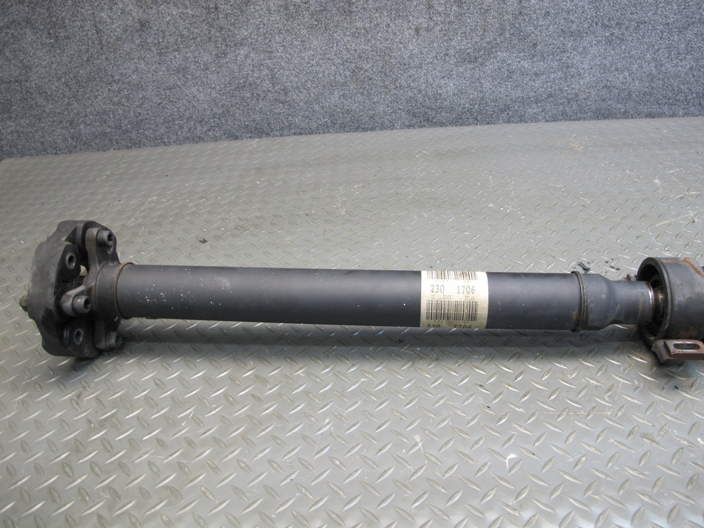 04-06 Mercedes R230 SL600 722.6 A/T Rear Driveshaft Drive Shaft 2304101706 OEM