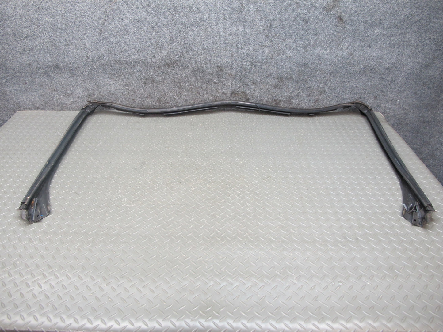 03-12 Mercedes R230 Windshield Weatherstrip Rubber Seal Gasket Set OEM