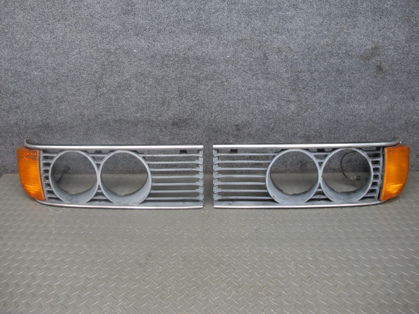 83-87 BMW E24 6-SERIES Set of 2 Front Left & Right Headlight Trim Grille OEM