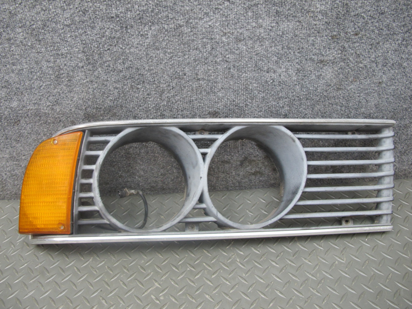 83-87 BMW E24 6-SERIES Set of 2 Front Left & Right Headlight Trim Grille OEM