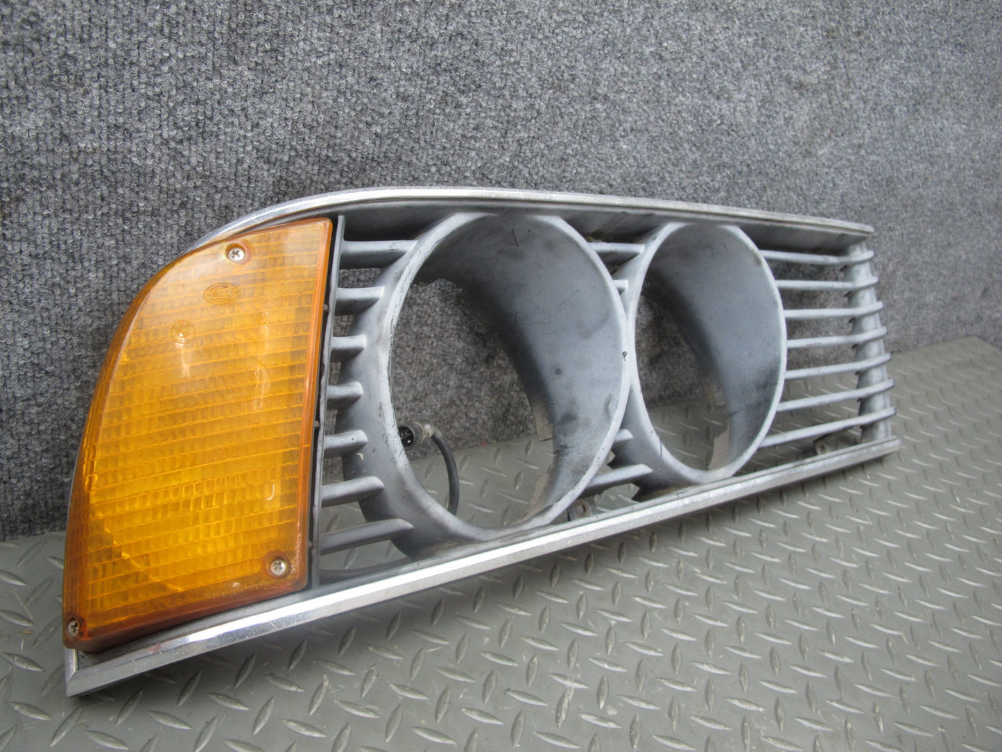 83-87 BMW E24 6-SERIES Set of 2 Front Left & Right Headlight Trim Grille OEM