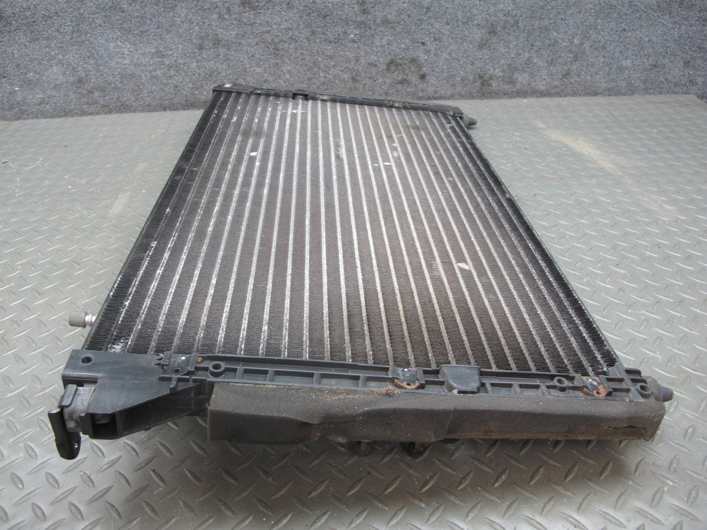 92-93 Lexus UZZ30L SC300 SC400 AC Air Condition Condenser w Line OEM