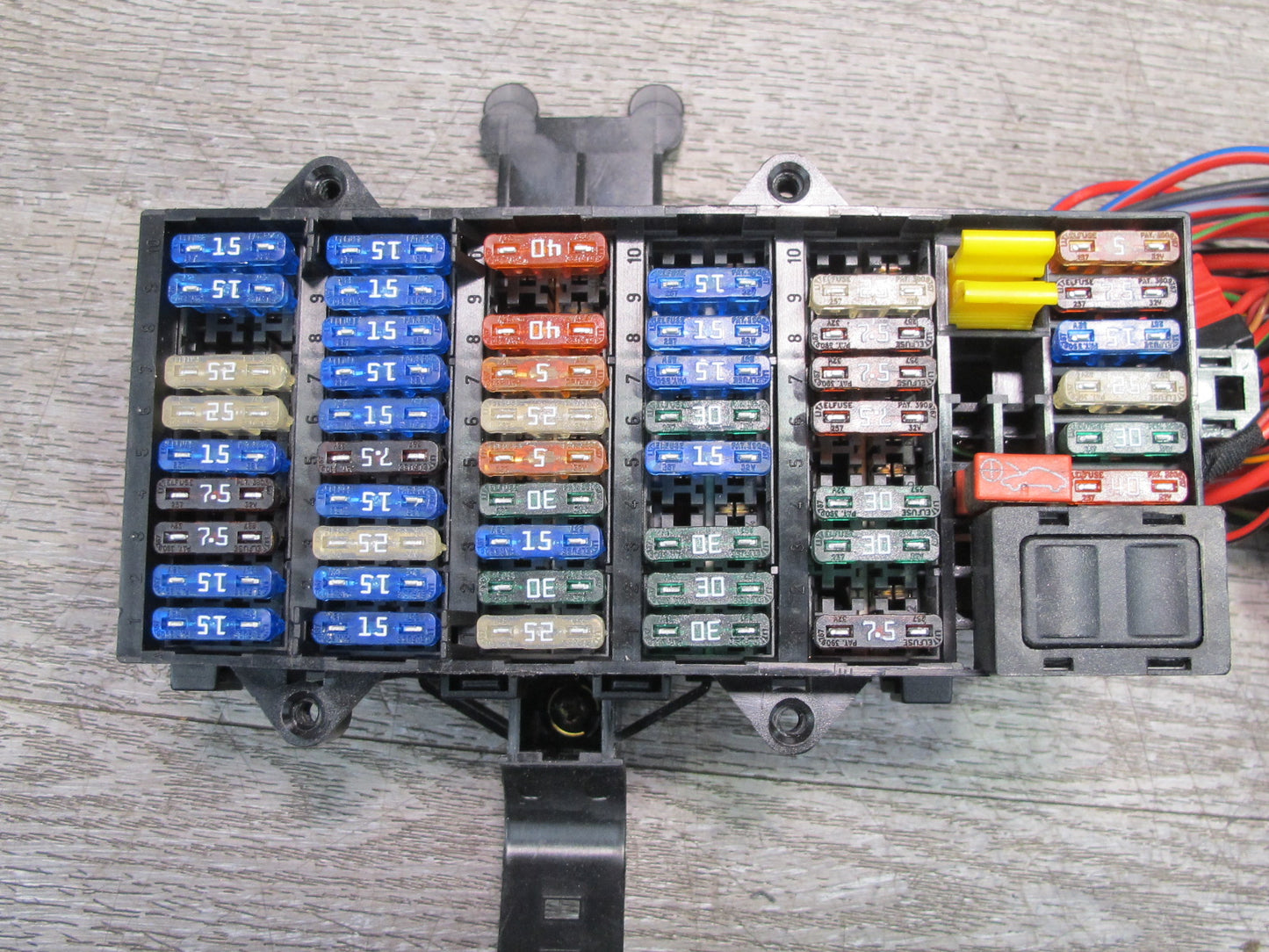 2000-2004 Porsche Boxster 986 Fuse Relay Junction Box Module Unit