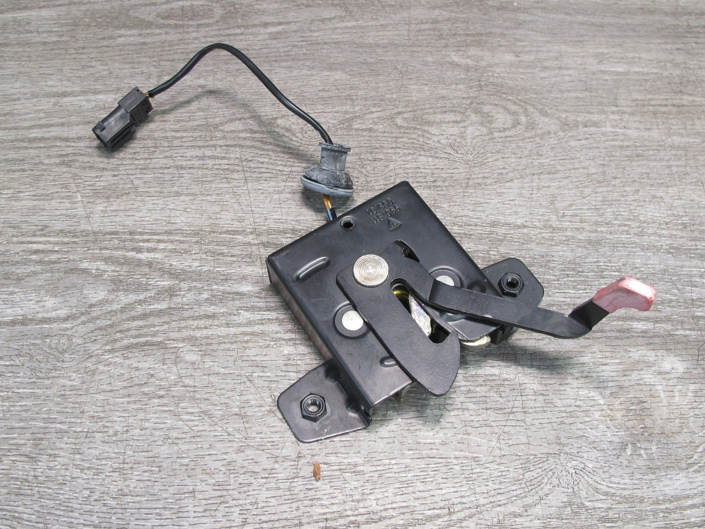 1997-2004 Porsche Boxster 986 Front Hood Lock Latch Actuator Release