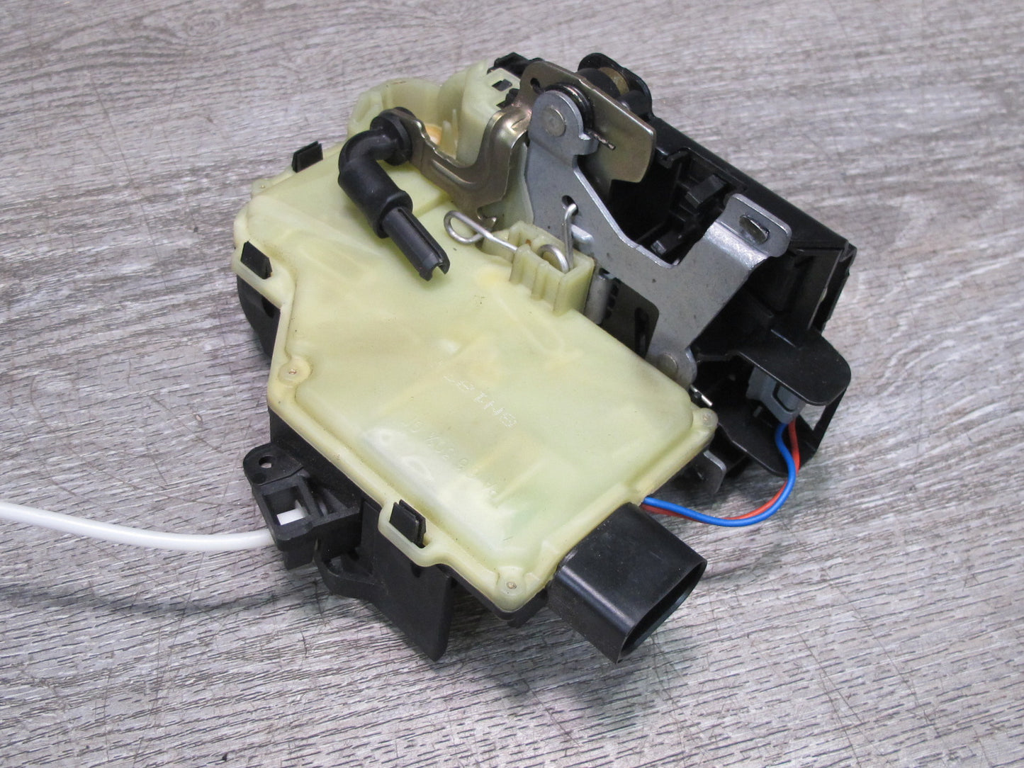 1997-2004 Porsche Boxster 986 Left Driver Side Door Lock Latch Actuator