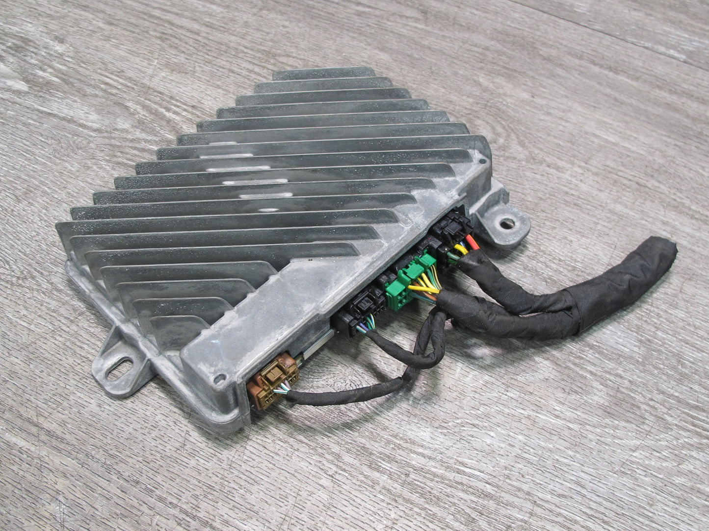 16-17 Chevrolet Camaro Bose Audio Radio Amplifier AMP 23394112 OEM