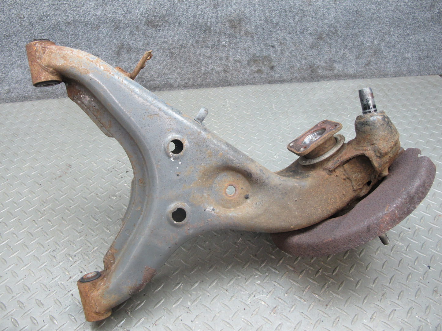 79-81 Datsun Nissan 280ZX NA 2+2 Rear Left Knuckle Wheel Hub Trailing Arm OEM