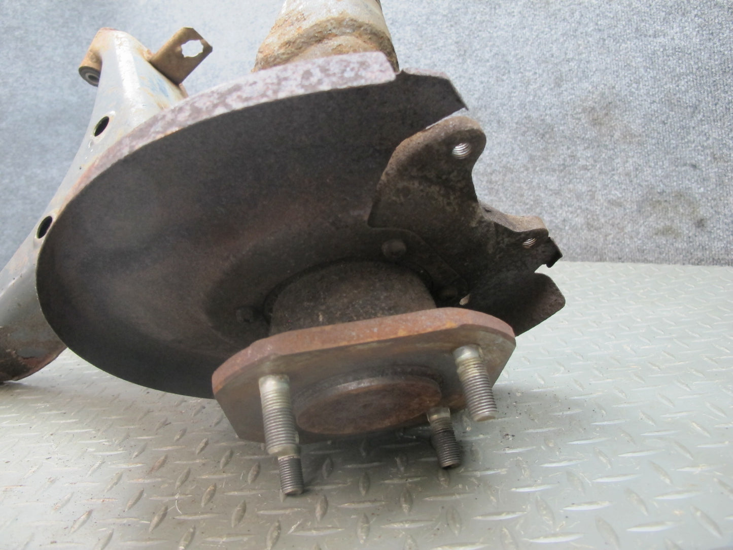 79-81 Datsun Nissan 280ZX NA 2+2 Rear Left Knuckle Wheel Hub Trailing Arm OEM