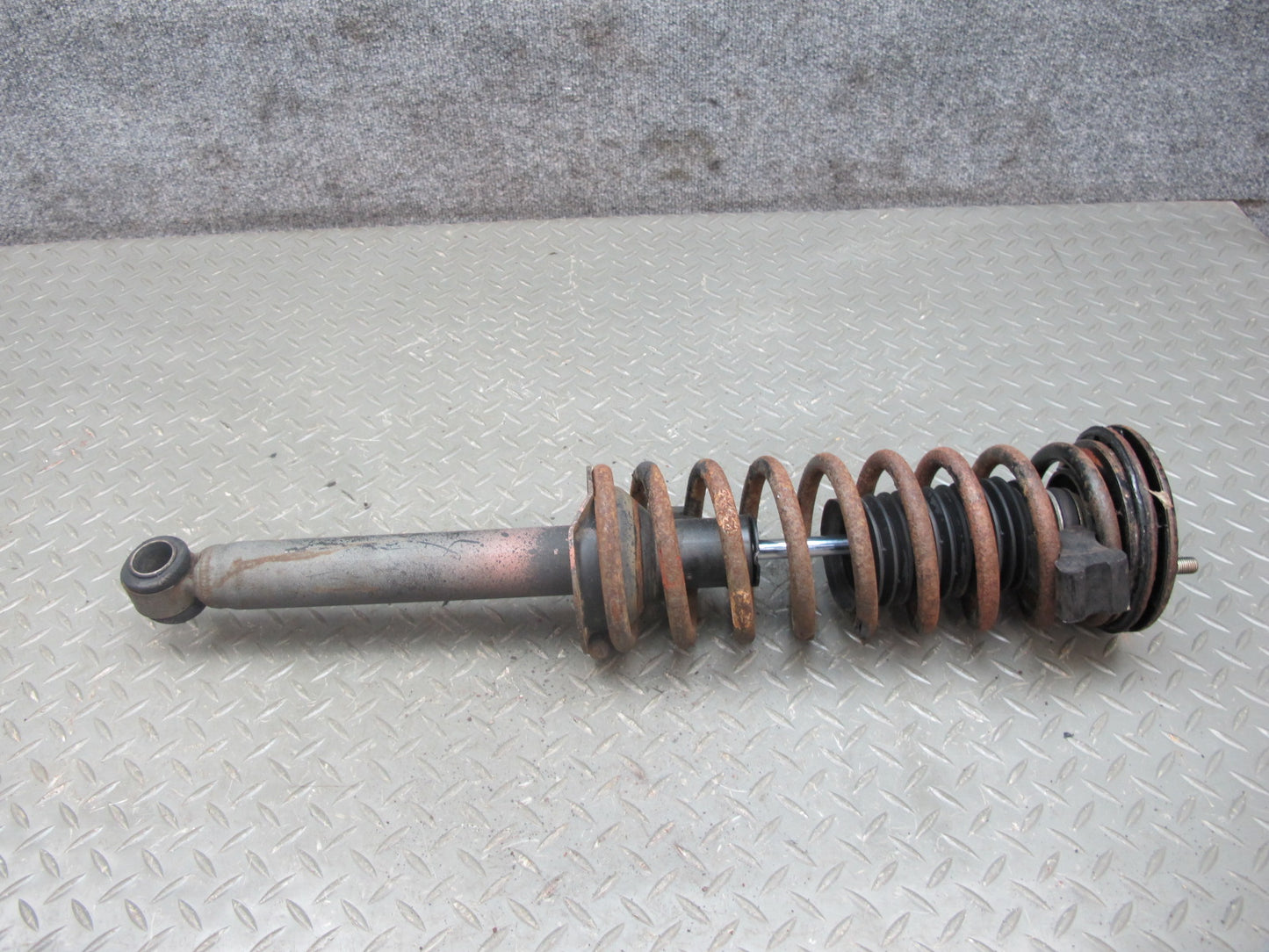 79-81 Datsun Nissan 280ZX S130 2+2 Rear Left Right Strut Shock Spring Set OEM