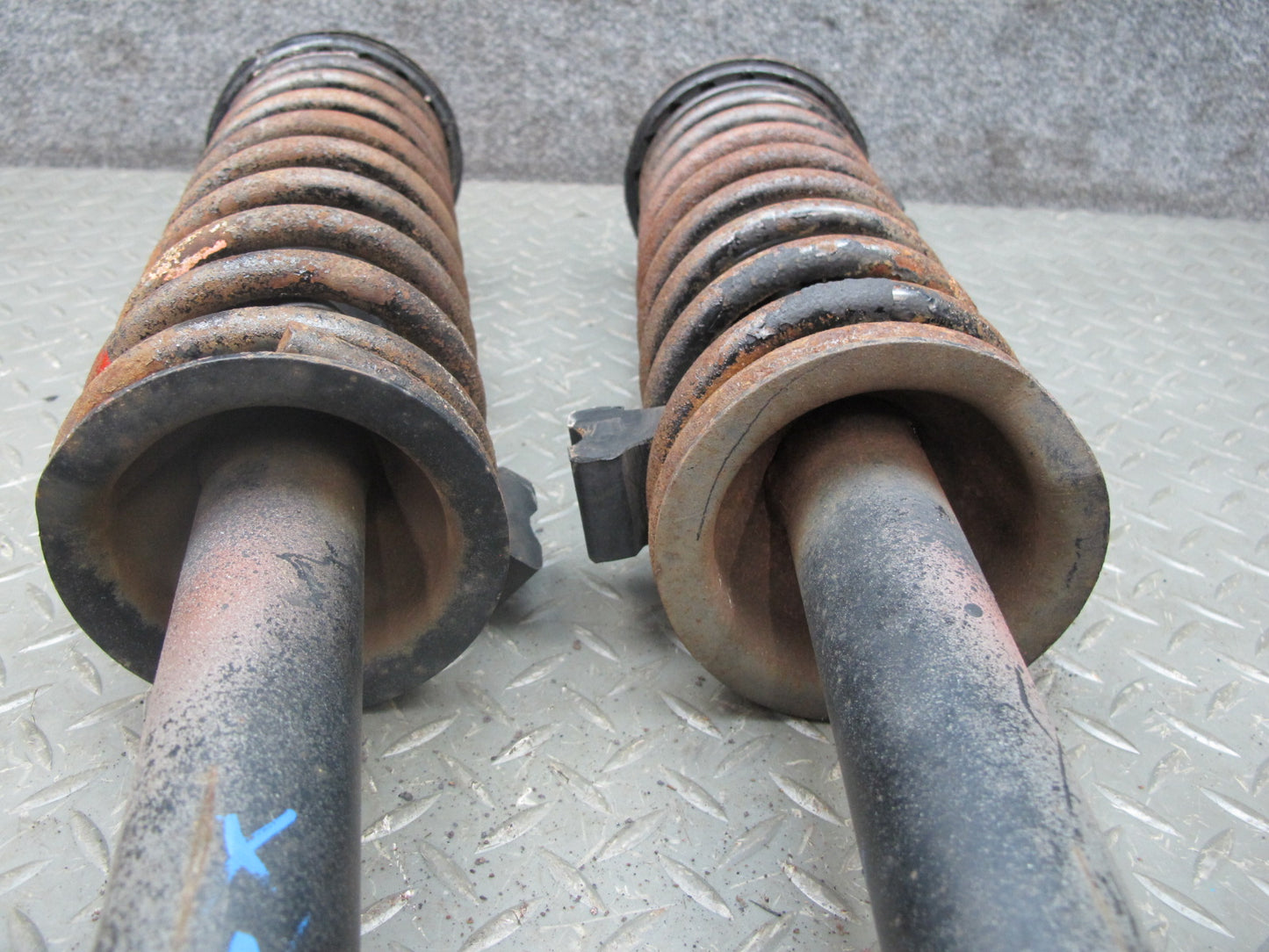 79-81 Datsun Nissan 280ZX S130 2+2 Rear Left Right Strut Shock Spring Set OEM