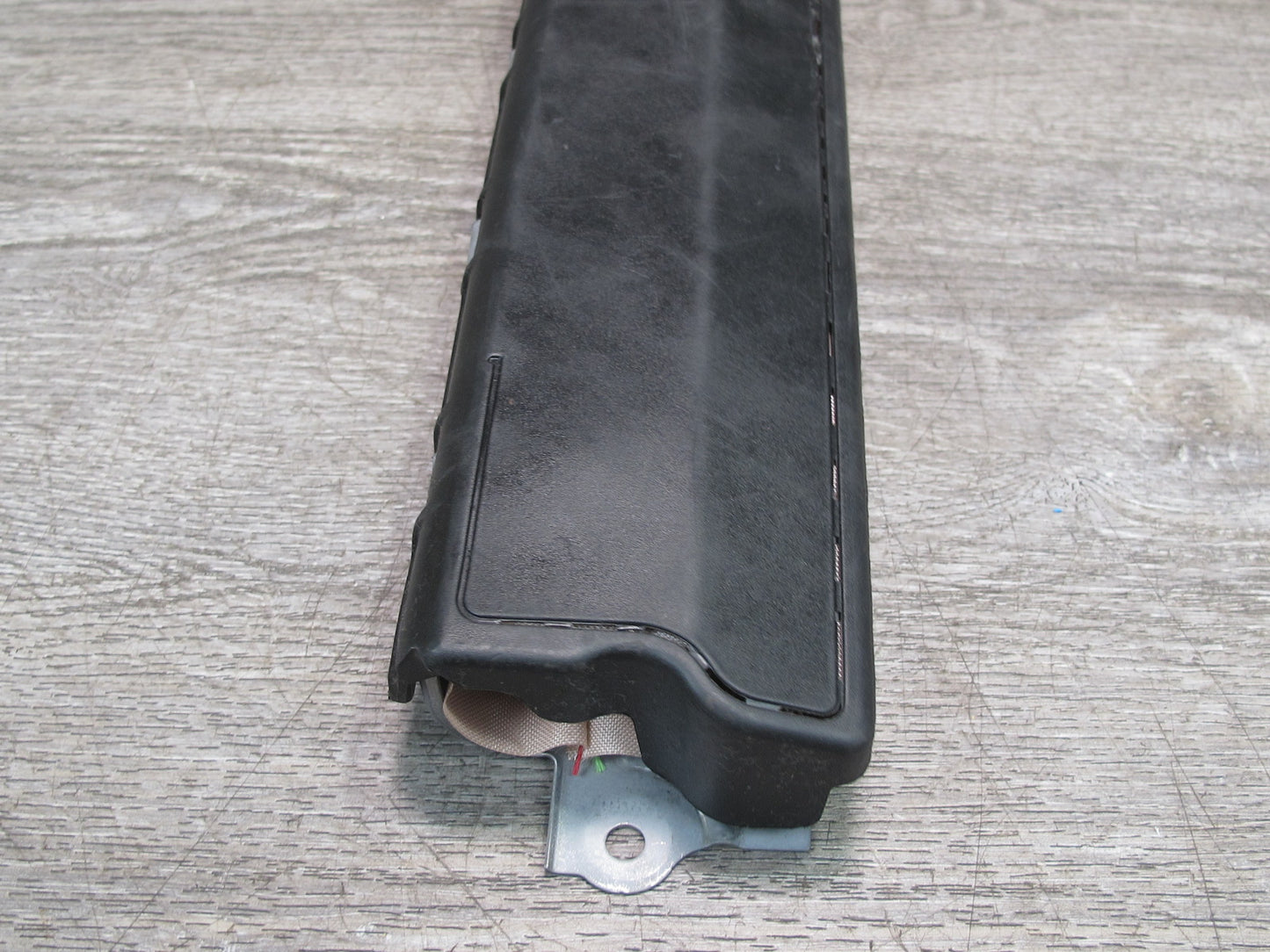 16-23 CHEVROLET CAMARO FRONT RIGHT PASS SIDE UNDER DASH KNEE SRS AIRBAG OEM
