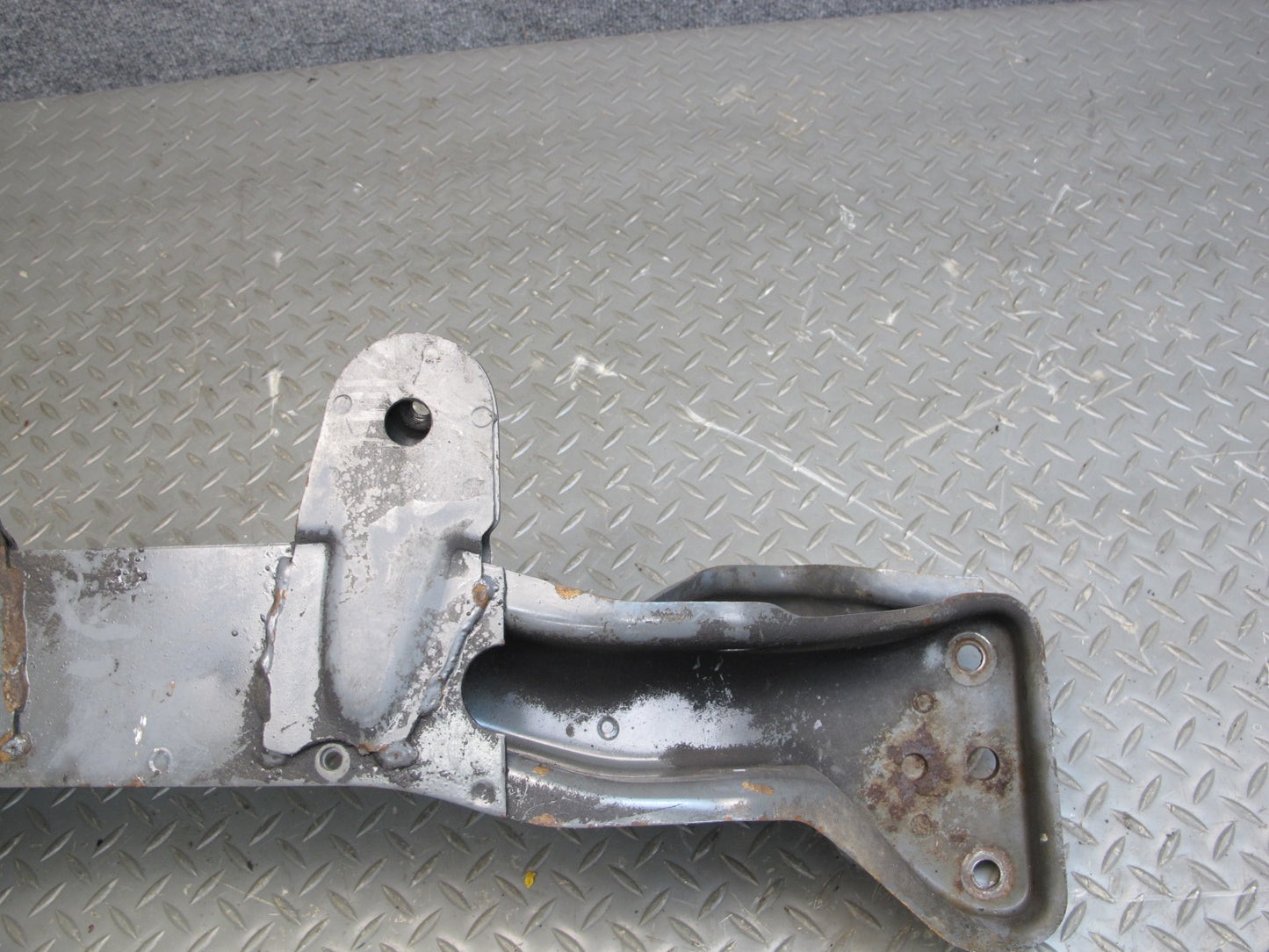 80-83 Datsun Nissan 280ZX S130 2+2 M/T NON Turbo Front Engine Crossmember OEM