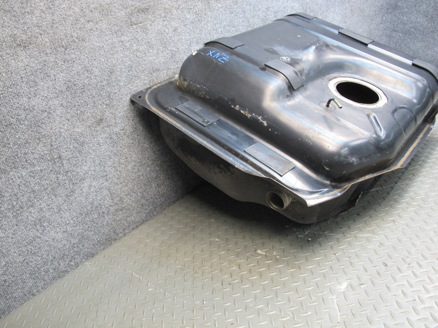 79-83 Datsun Nissan 280ZX 2.8L NON Turbo Gas Fuel Tank Reservoir OEM