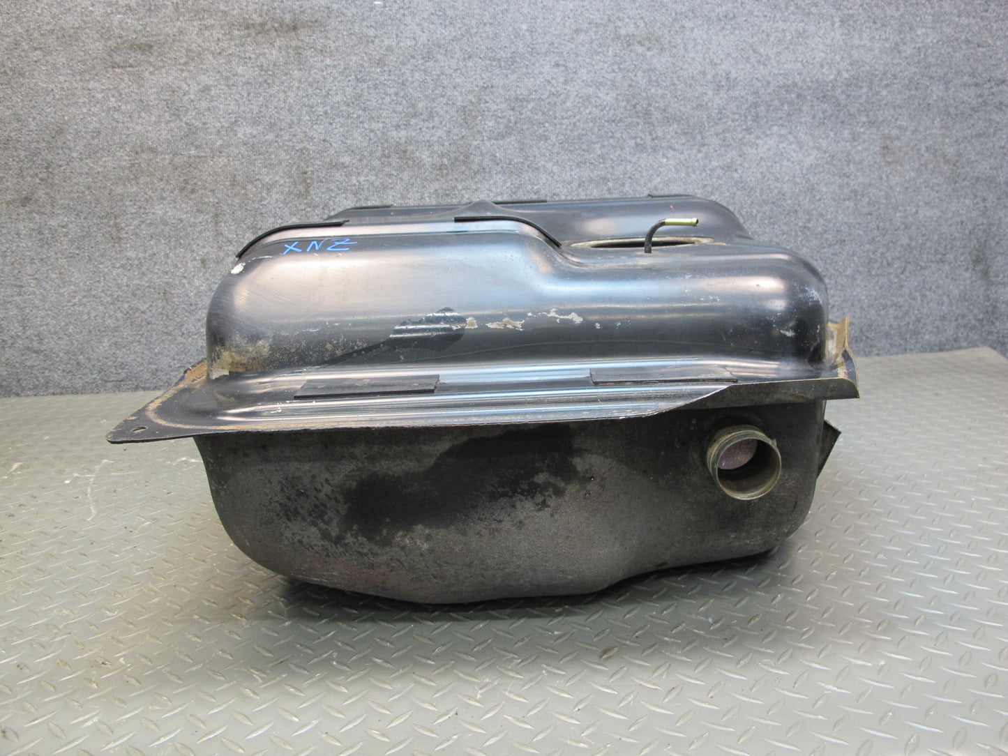 79-83 Datsun Nissan 280ZX 2.8L NON Turbo Gas Fuel Tank Reservoir OEM