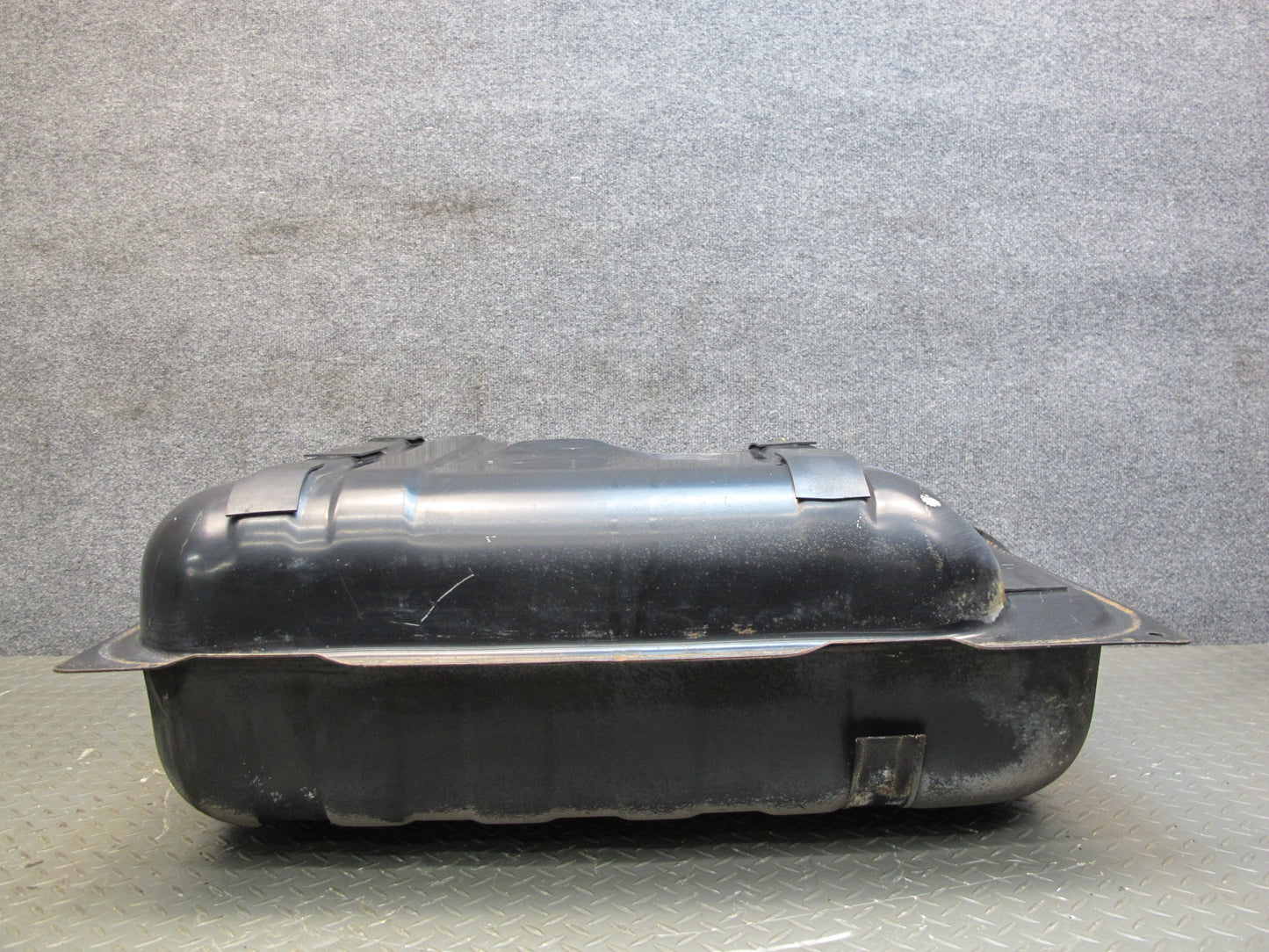 79-83 Datsun Nissan 280ZX 2.8L NON Turbo Gas Fuel Tank Reservoir OEM