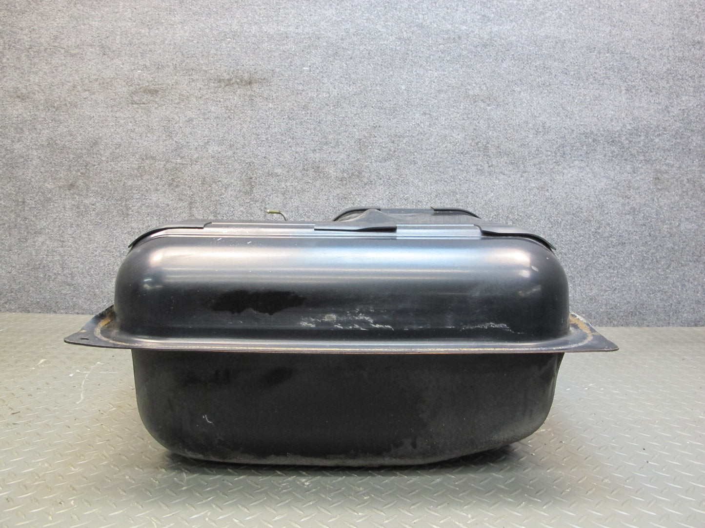 79-83 Datsun Nissan 280ZX 2.8L NON Turbo Gas Fuel Tank Reservoir OEM