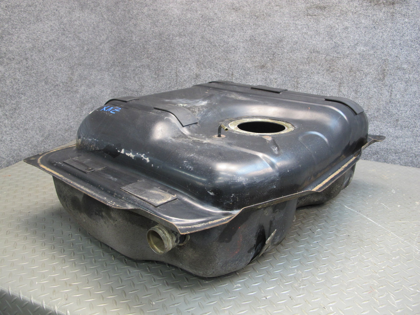 79-83 Datsun Nissan 280ZX 2.8L NON Turbo Gas Fuel Tank Reservoir OEM