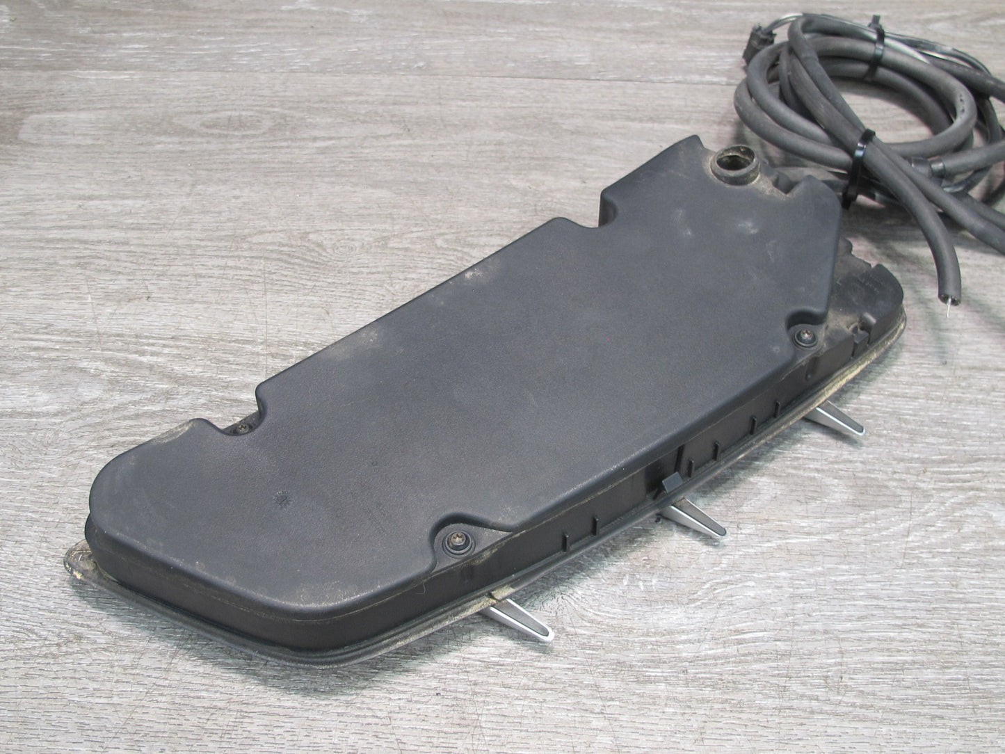 03-12 Mercedes R230 Sl-class Set of 2 Front Hood Vent Grille w Spray Jets OEM