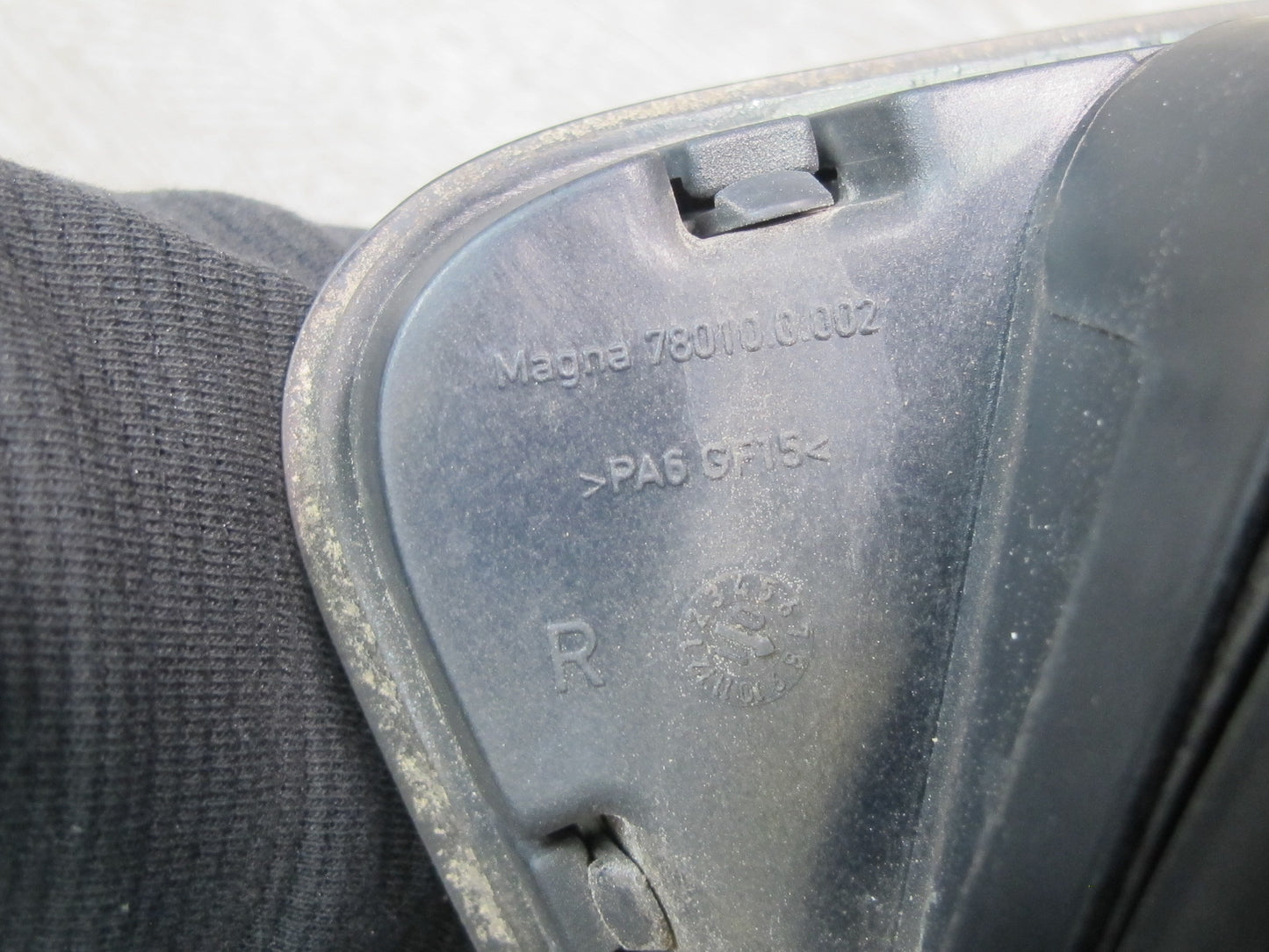 03-12 Mercedes R230 Sl-class Set of 2 Front Hood Vent Grille w Spray Jets OEM