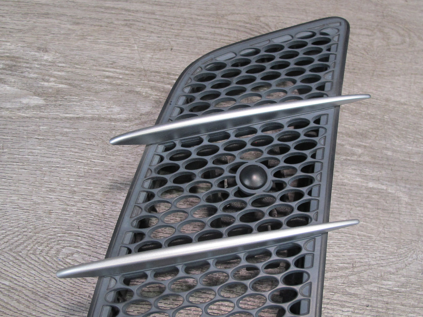 03-12 Mercedes R230 Sl-class Set of 2 Front Hood Vent Grille w Spray Jets OEM