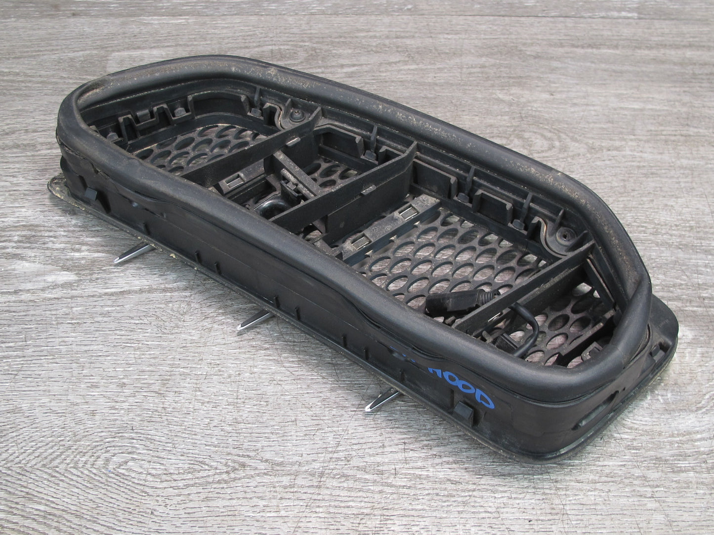 03-12 Mercedes R230 Sl-class Set of 2 Front Hood Vent Grille w Spray Jets OEM