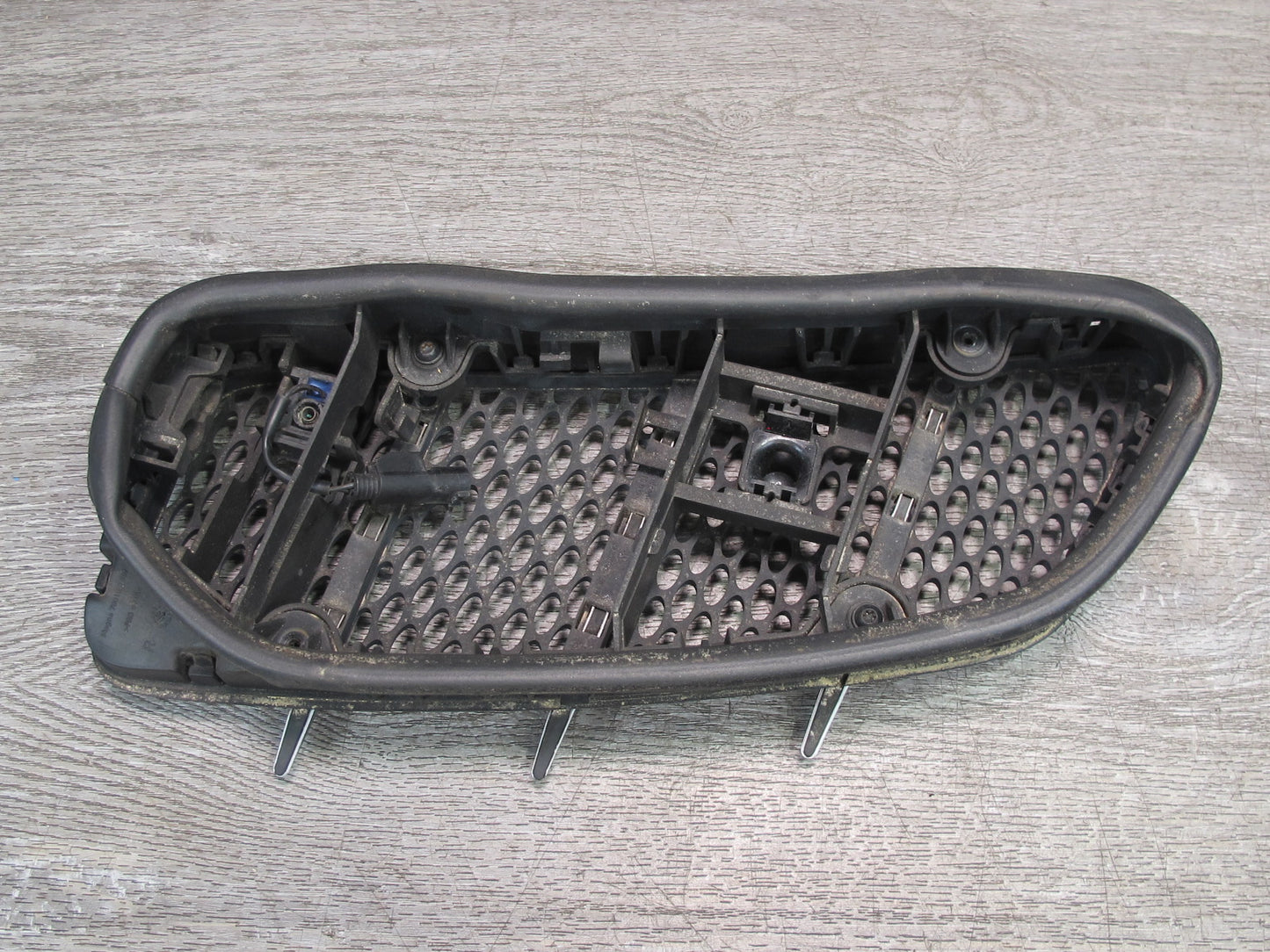 03-12 Mercedes R230 Sl-class Set of 2 Front Hood Vent Grille w Spray Jets OEM