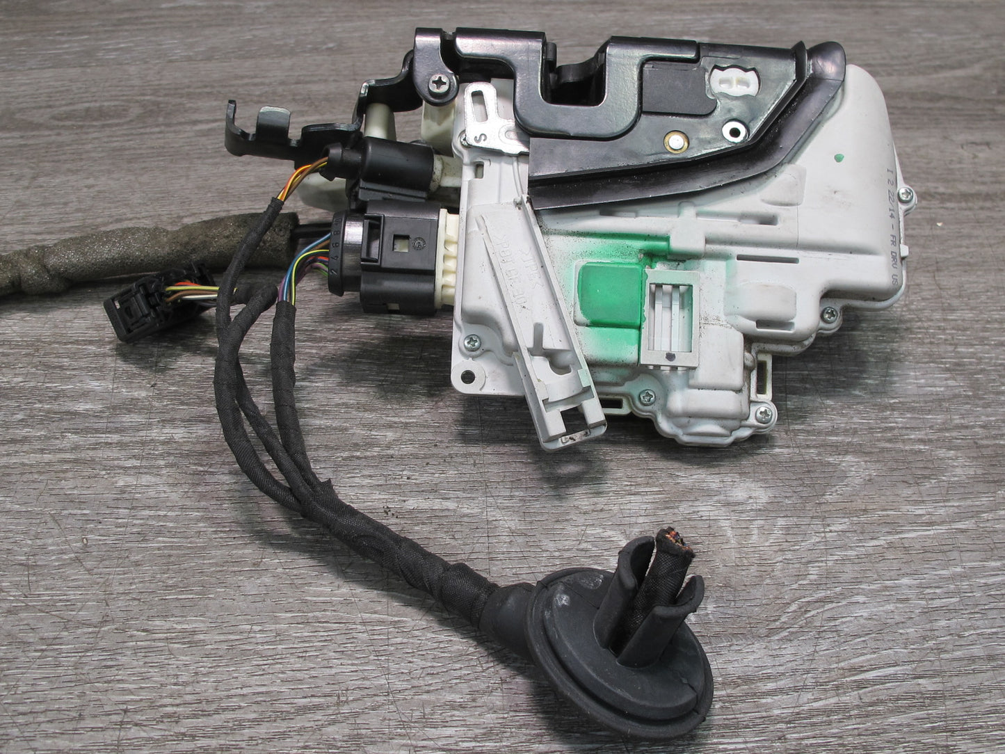 2013-2016 Porsche Panamera 970 Front Left Door Lock Latch Actuator