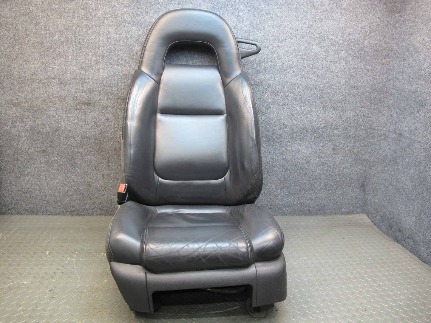 05-06 Chevrolet SSR Set of 2 Front Left & Right Heated Memory Leather Seat OEM