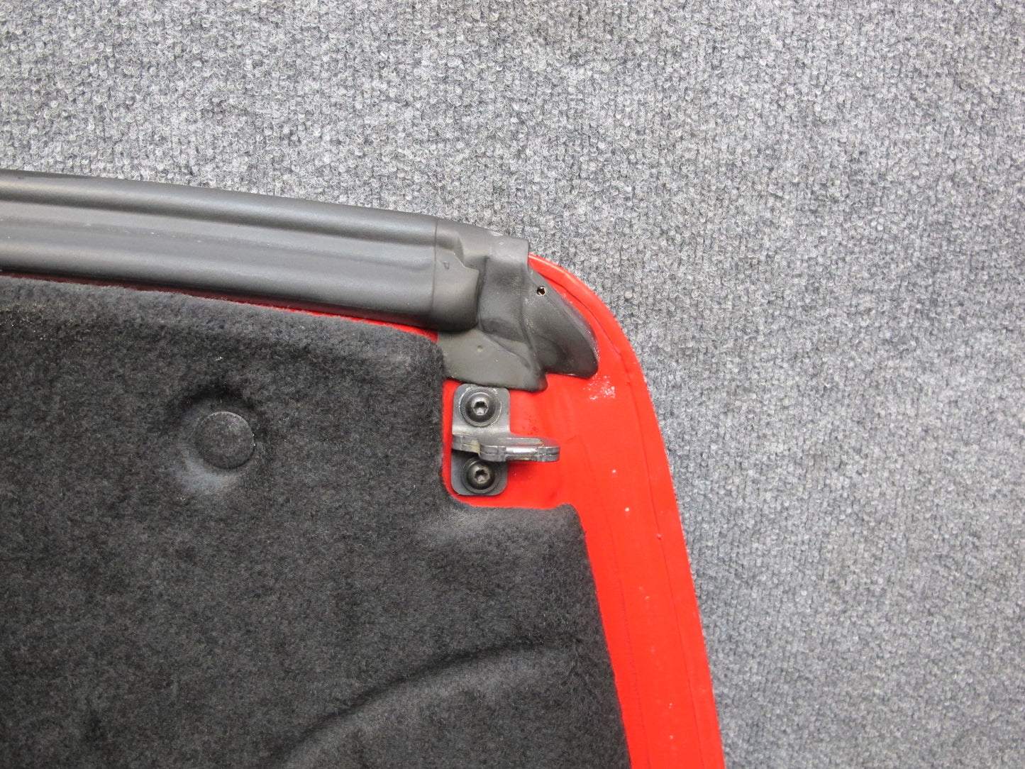 03-06 Chevrolet SSR Rear Cargo Tonneau BED Cover RED OEM