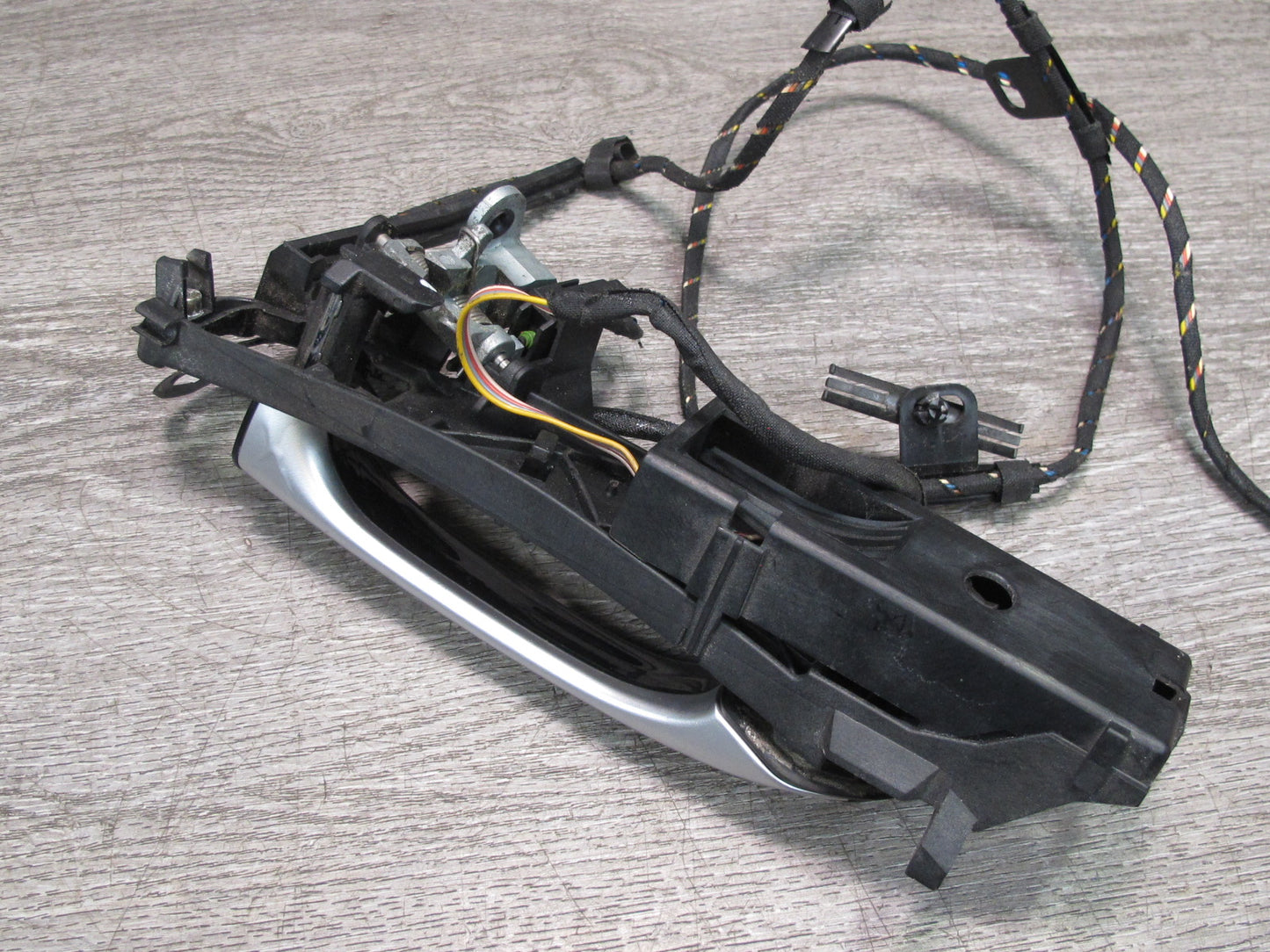 03-06 Mercedes R230 Sl-class Right Door Exterior Handle w Keyless OEM