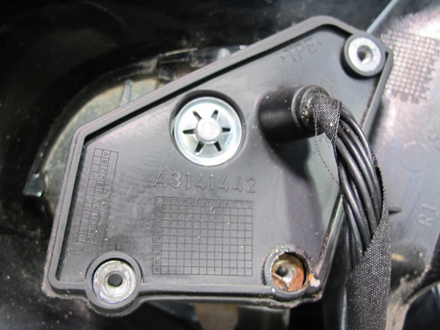 03-08 Mercedes R230 Right Door Exterior Side View Heated Mirror OEM