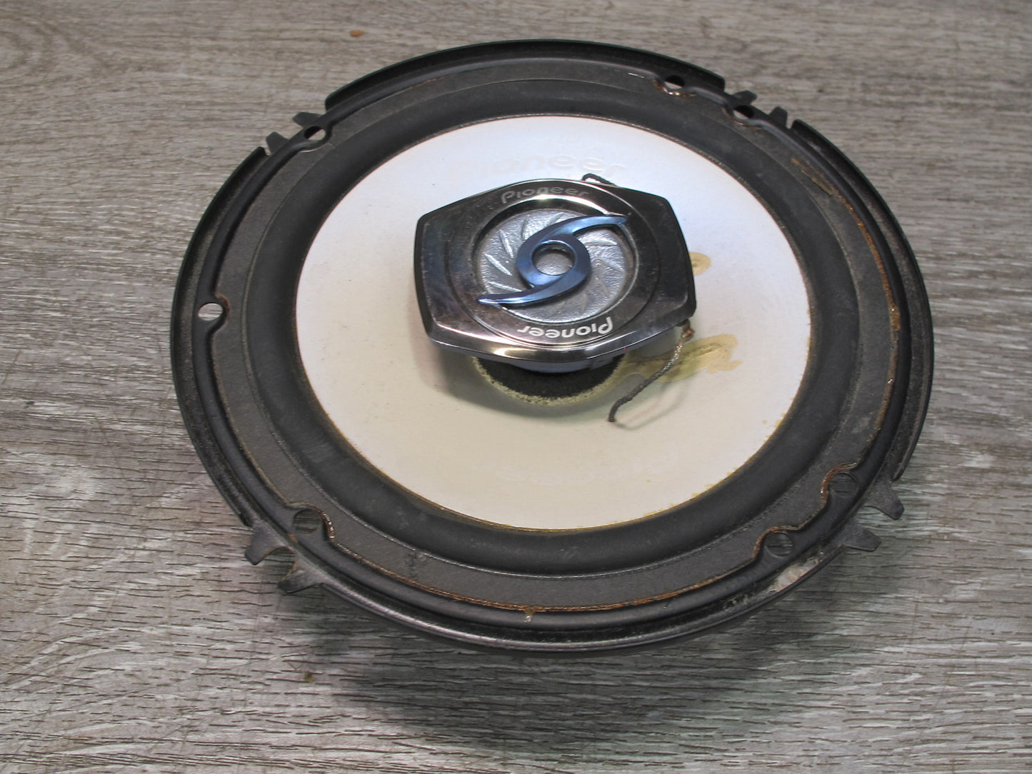 Pioneer TS-605 6.5" 2-WAY Coaxial Audio Speakers 140W Set of 2