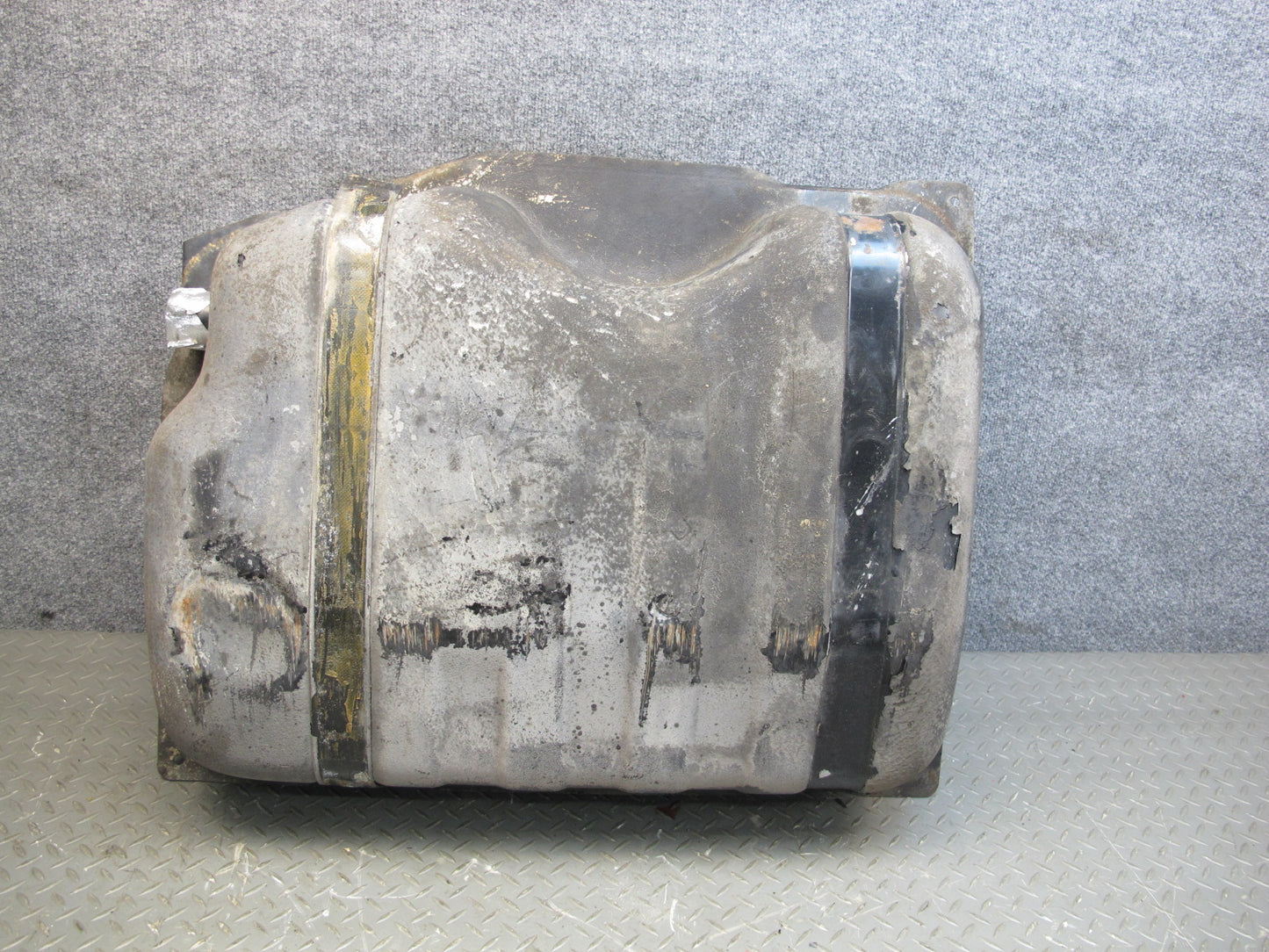 79-83 Datsun Nissan 280ZX 2.8L NON Turbo Gas Fuel Tank Reservoir OEM