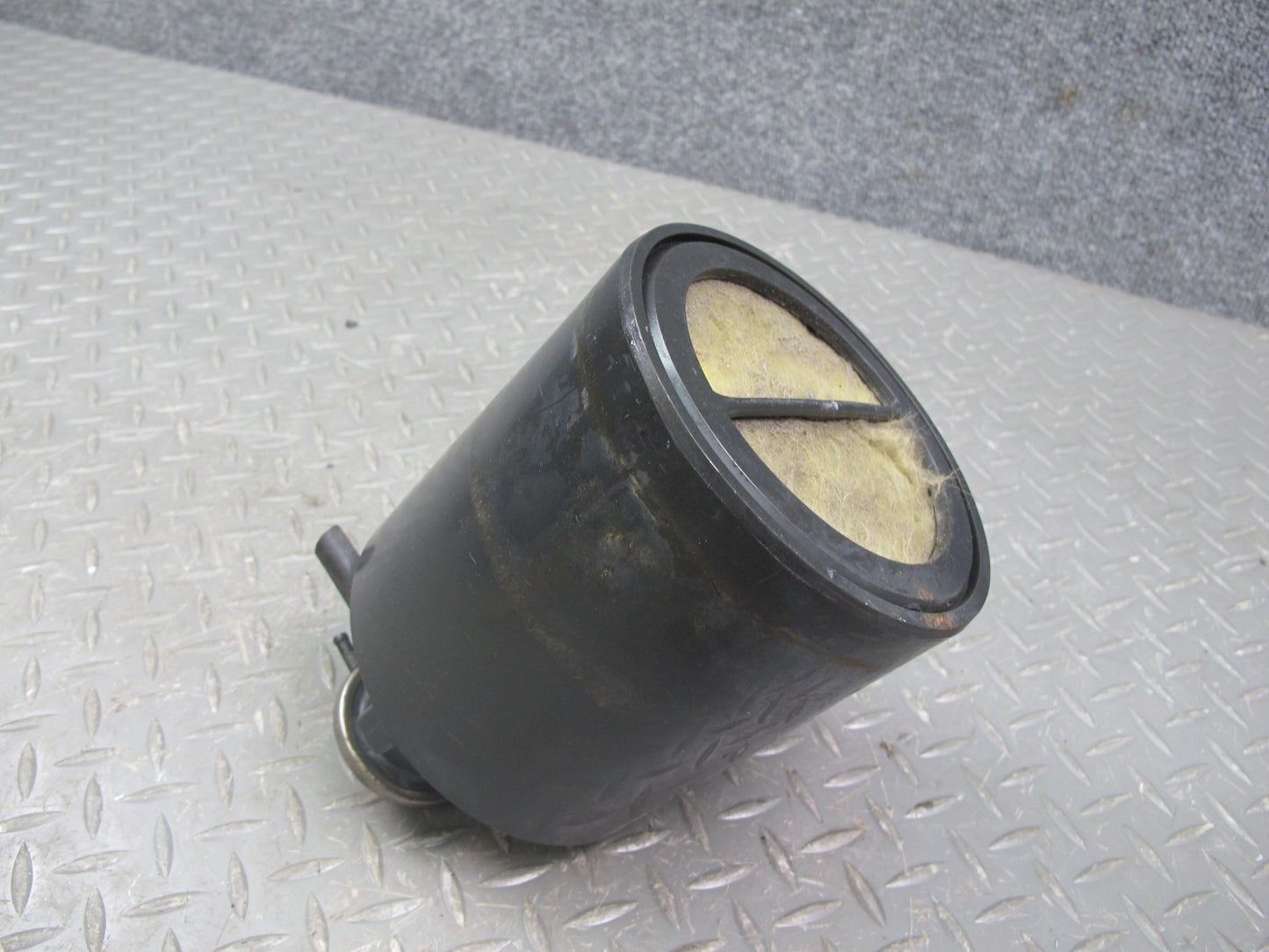 79-83 Datsun Nissan 280ZX S130 Fuel Evap Vapor Canister 14950-P8201 OEM