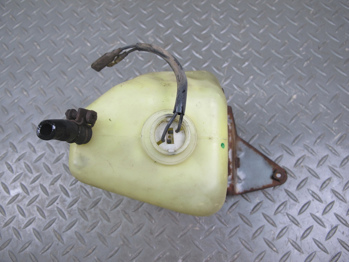 79-83 Datsun Nissan 280ZX S130 NA Engine Coolant Expansion Reservoir Tank OEM