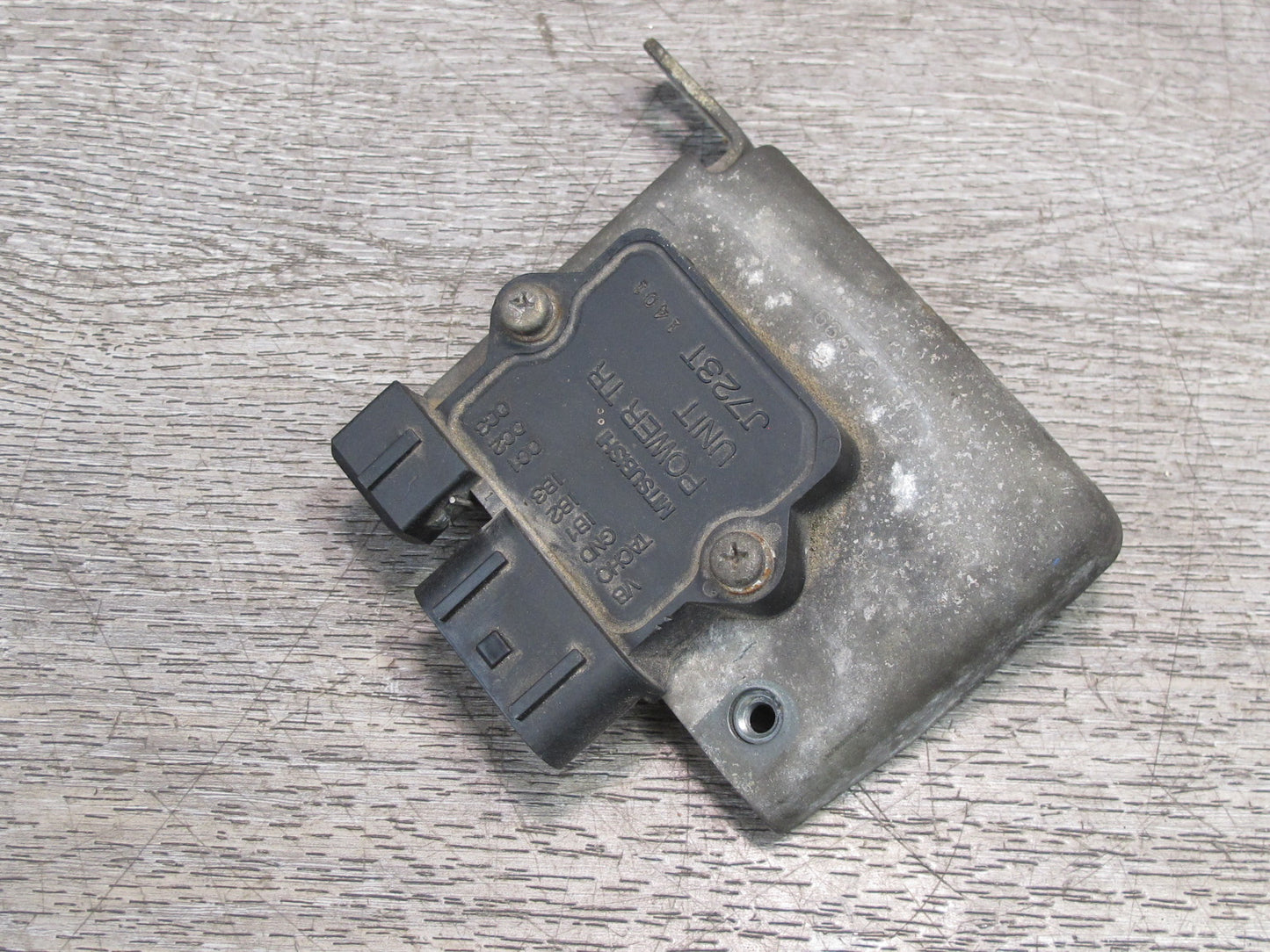 91-99 Mitsubishi 3000GT  Ignition Igniter Control Module OEM