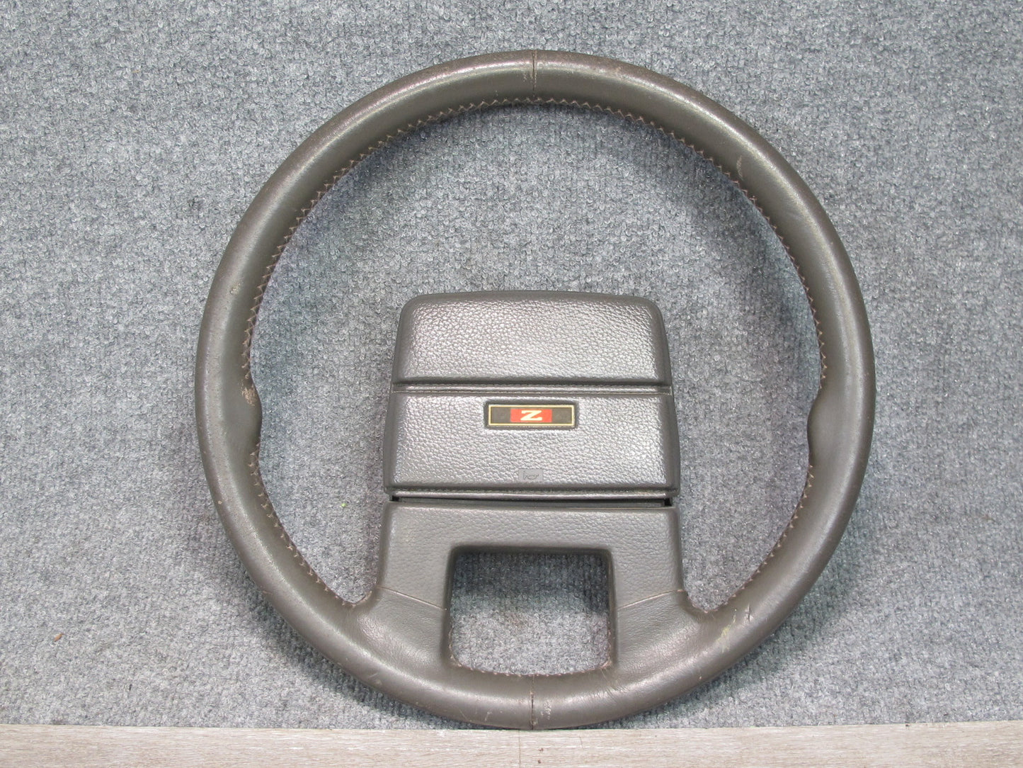 84-85 Nissan Z31 300ZX Leather Steering w Horn Pad OEM