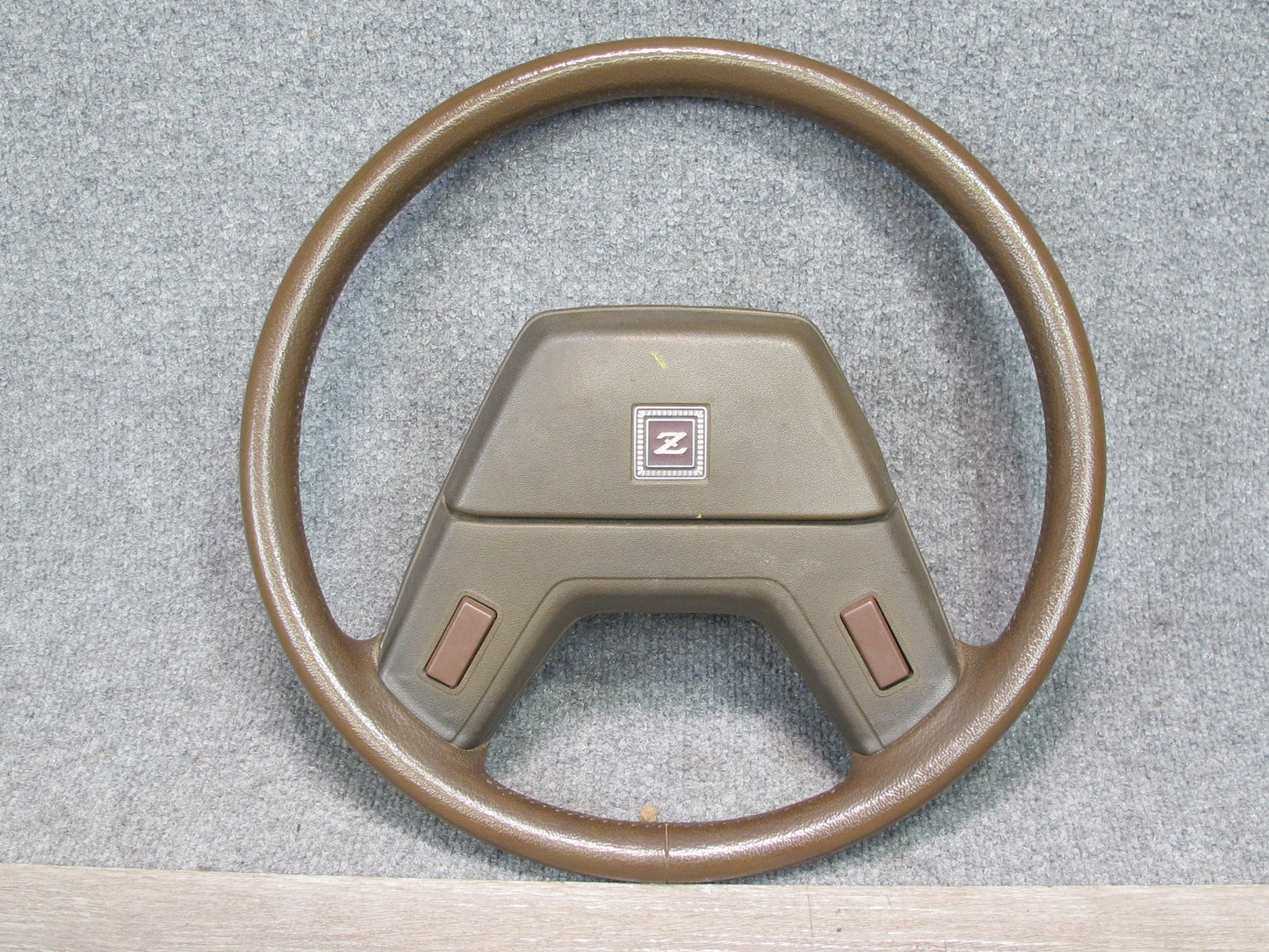 79-83 Datsun Nissan 280ZX S130 2-SPOKE Steering w Horn Pad Button Brown OEM