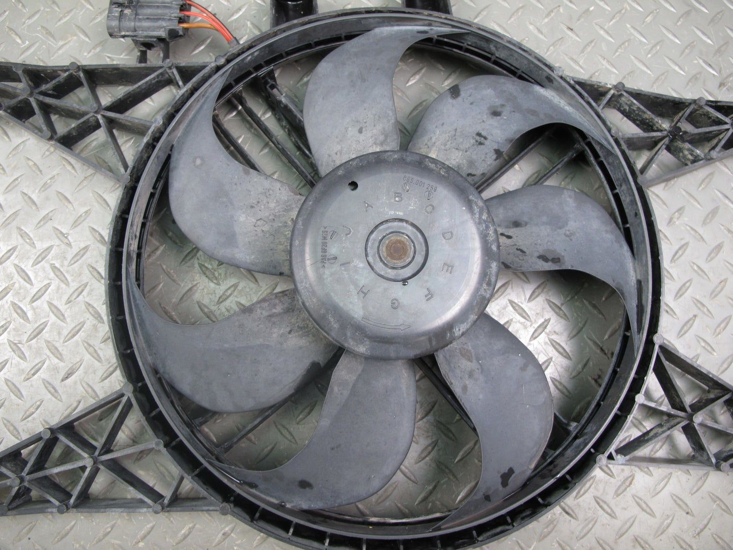 03-06 Chevrolet Engine Cooling Fan w Shroud OEM