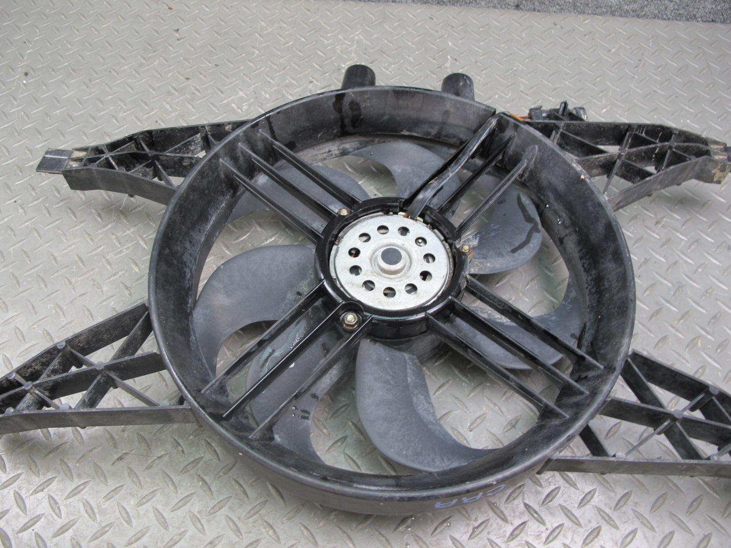 03-06 Chevrolet Engine Cooling Fan w Shroud OEM