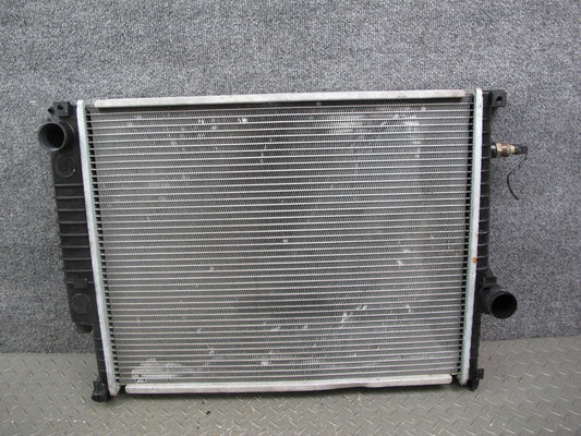 96-99 BMW E36 3-SERIES M52 Engine Cooling Radiator OEM